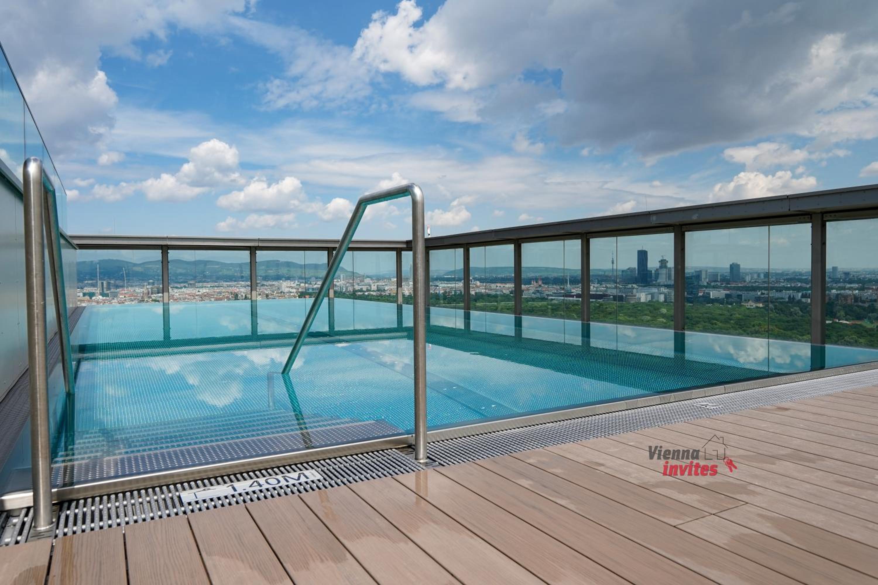 Stylish Apartment with Balcony and Pool