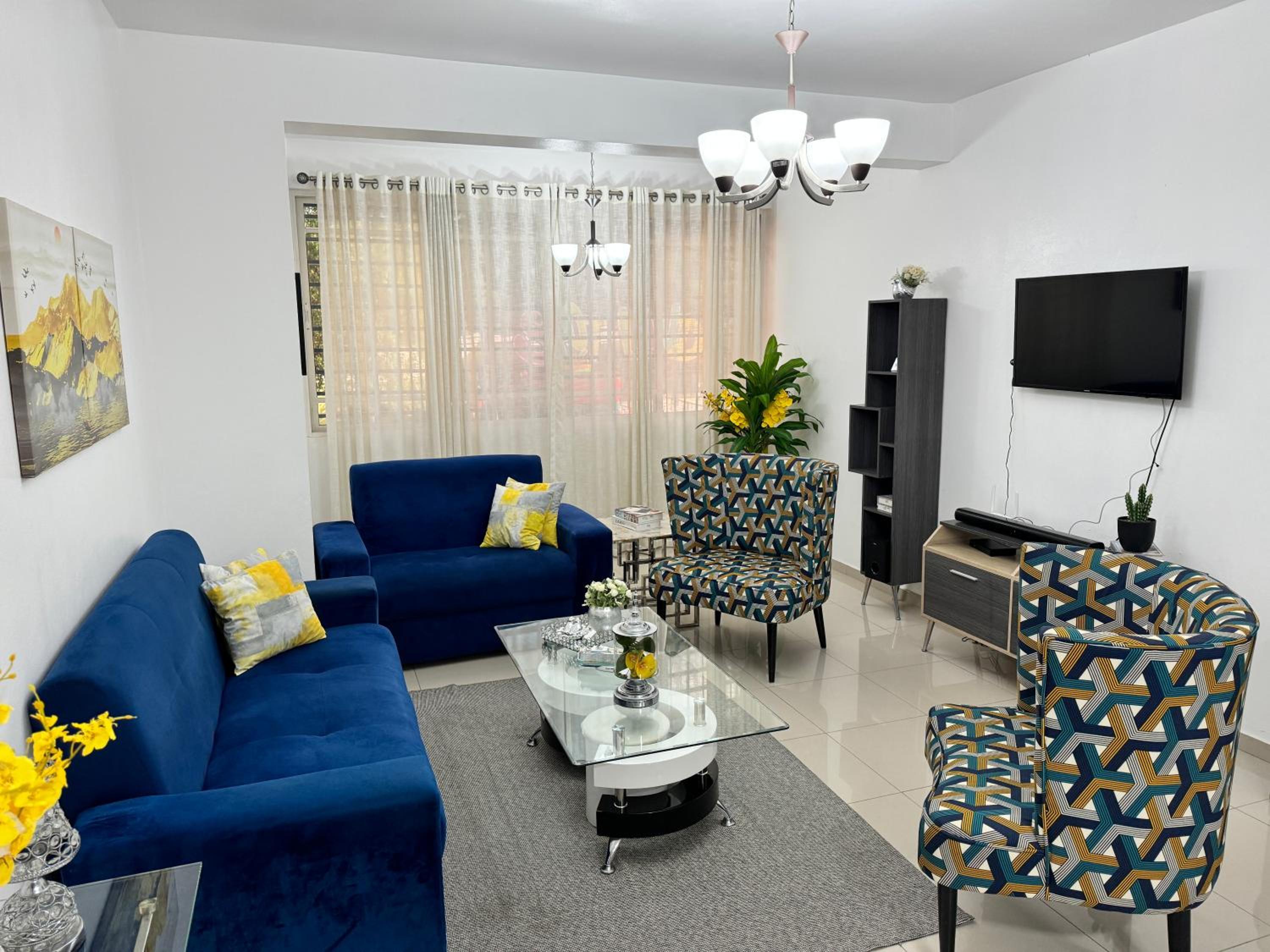 Paramount 3-Bedroom Apartment with Parking view 2