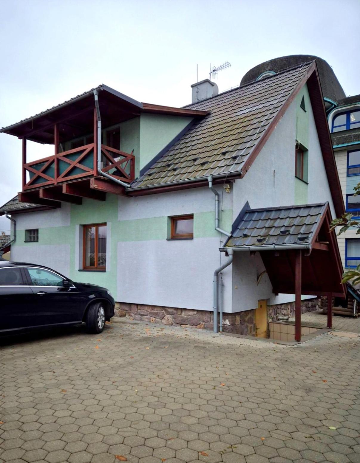 Villa Silver Green view 4
