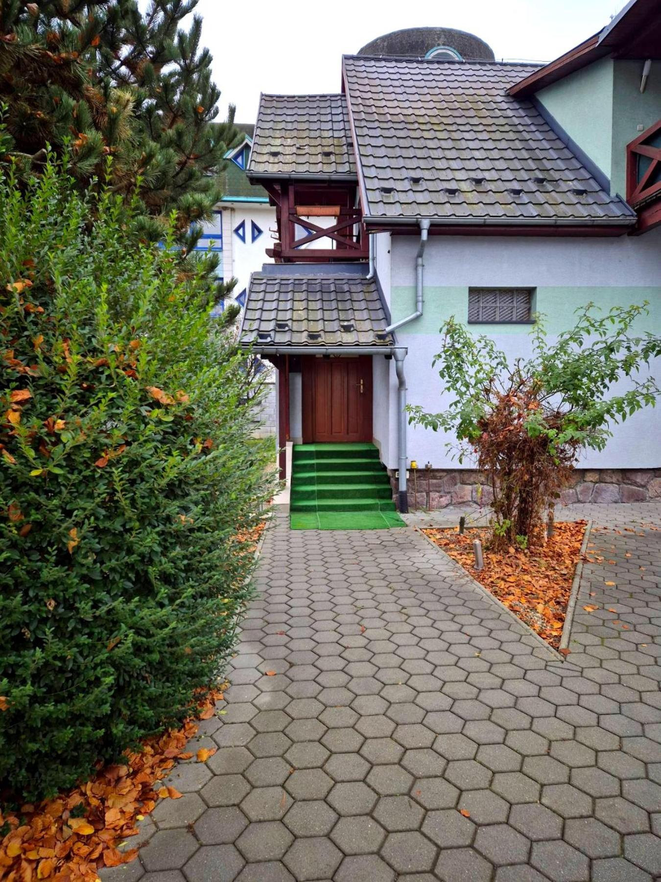 Villa Silver Green view 2