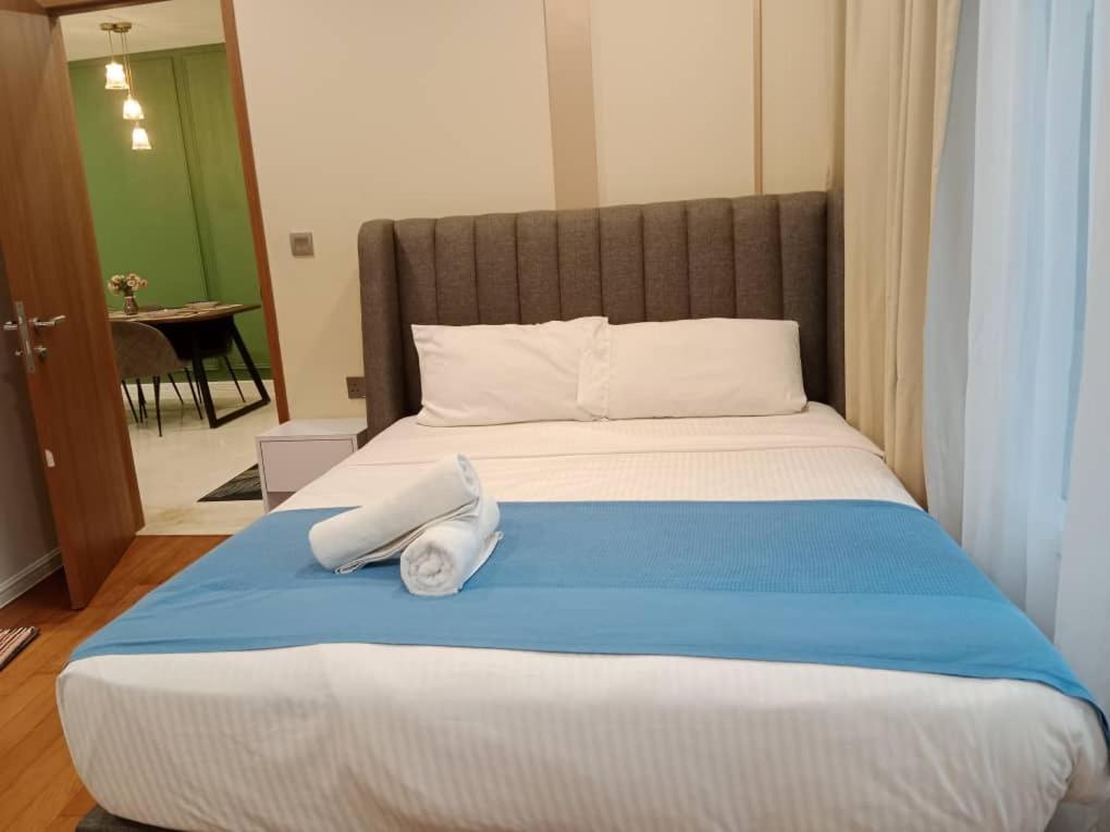 sky suites klcc by near petronas twin tower