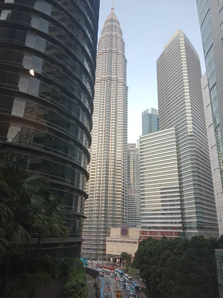 sky suites klcc by near petronas twin tower