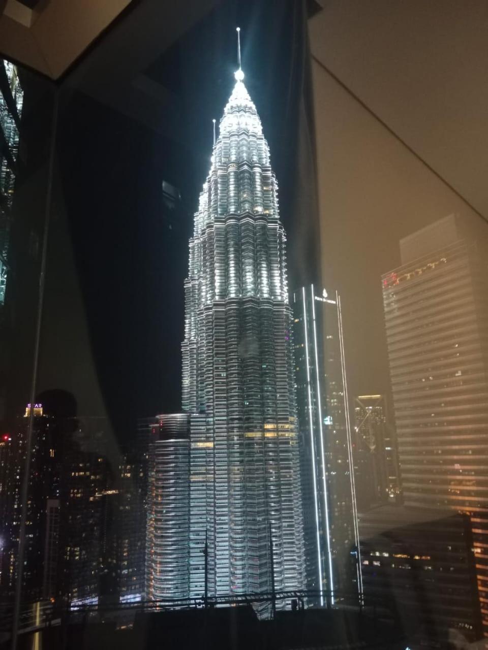 sky suites klcc by near petronas twin tower