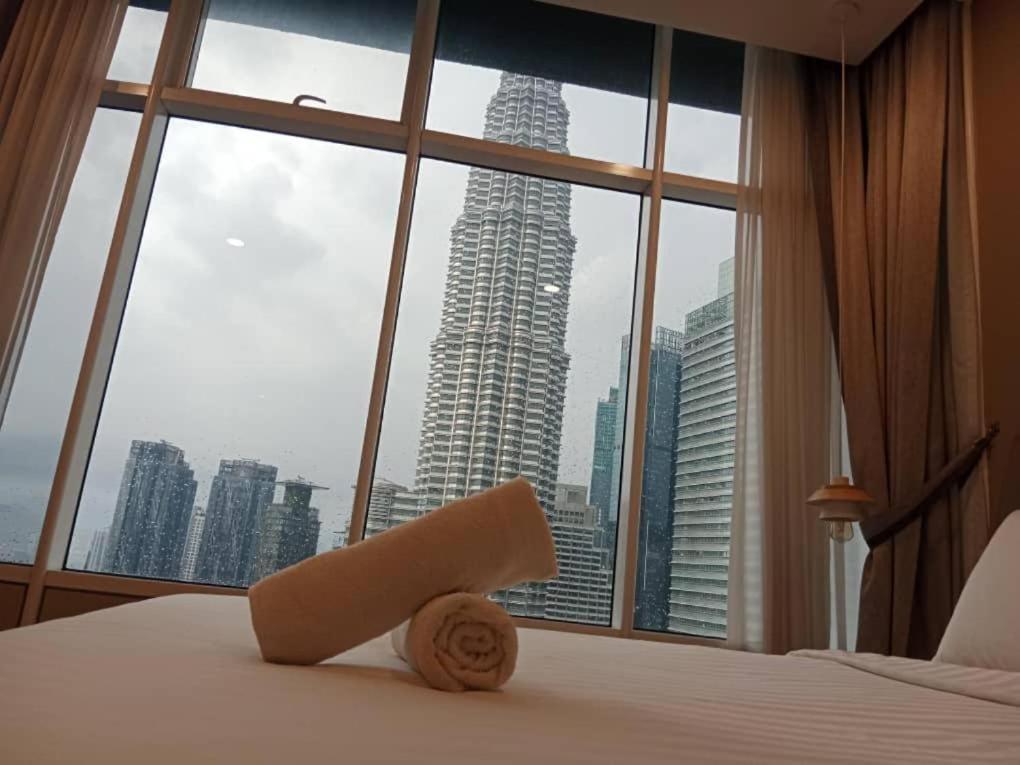 sky suites klcc by near petronas twin tower