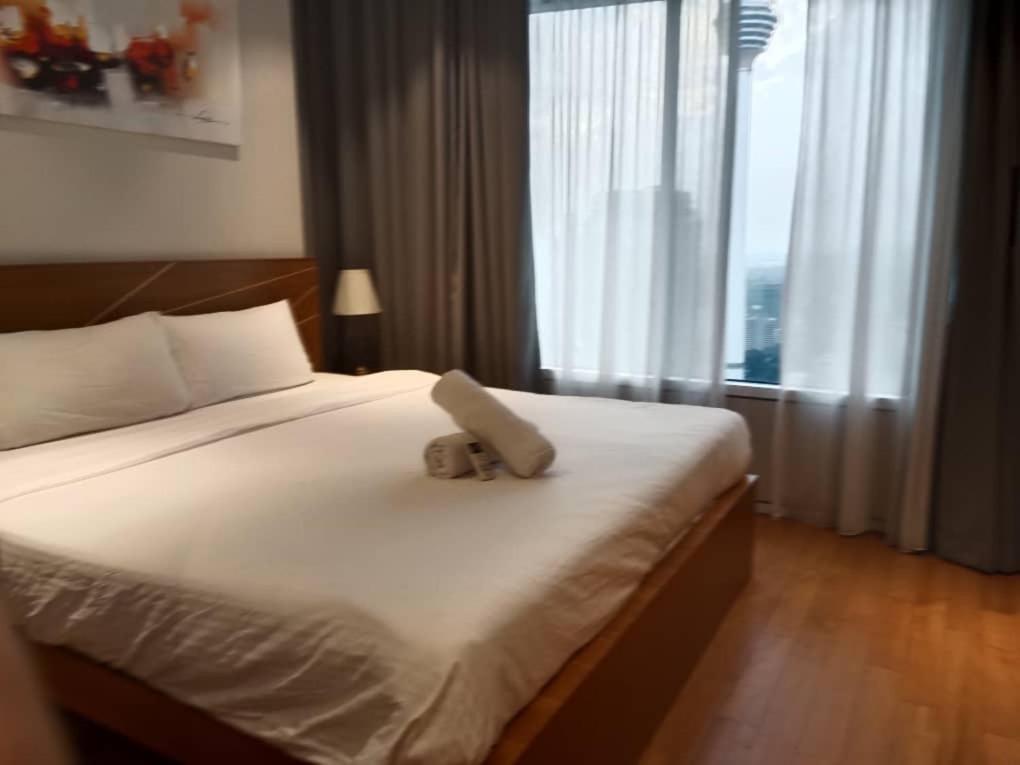 sky suites klcc by near petronas twin tower