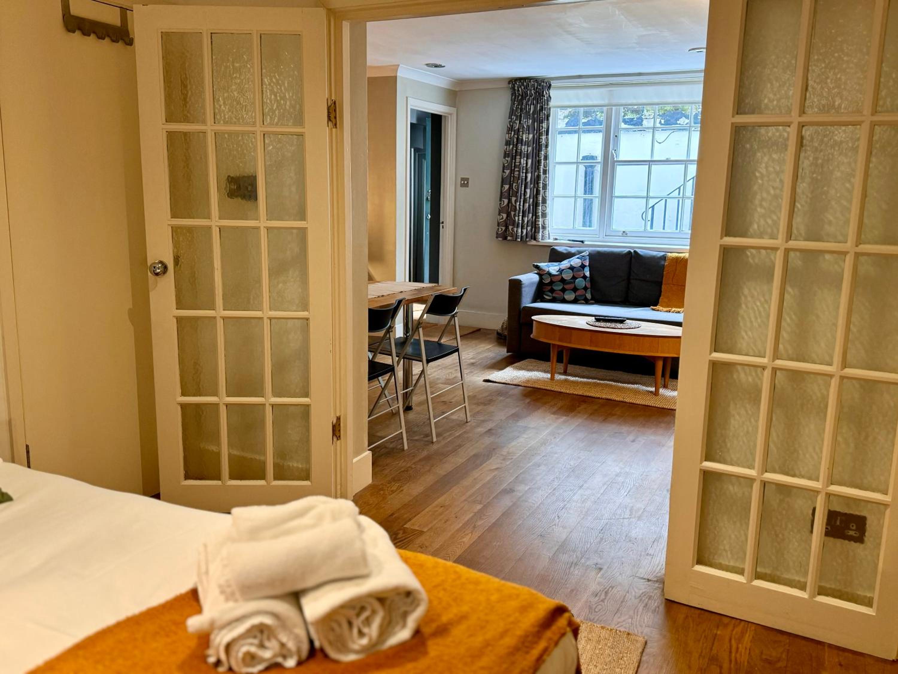 Central London Regent Park apartment