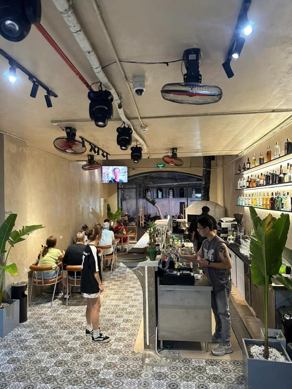 Quiri Hostel Hanoi