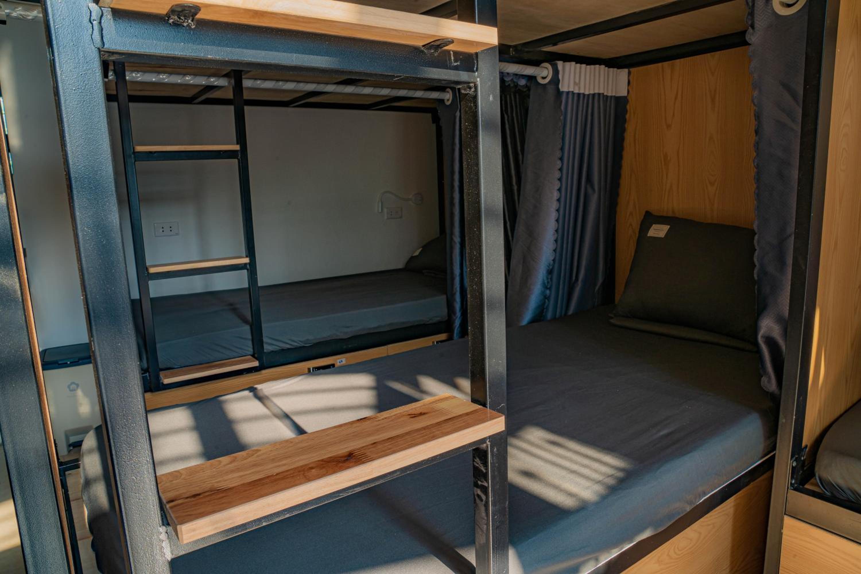 Quiri Hostel Hanoi