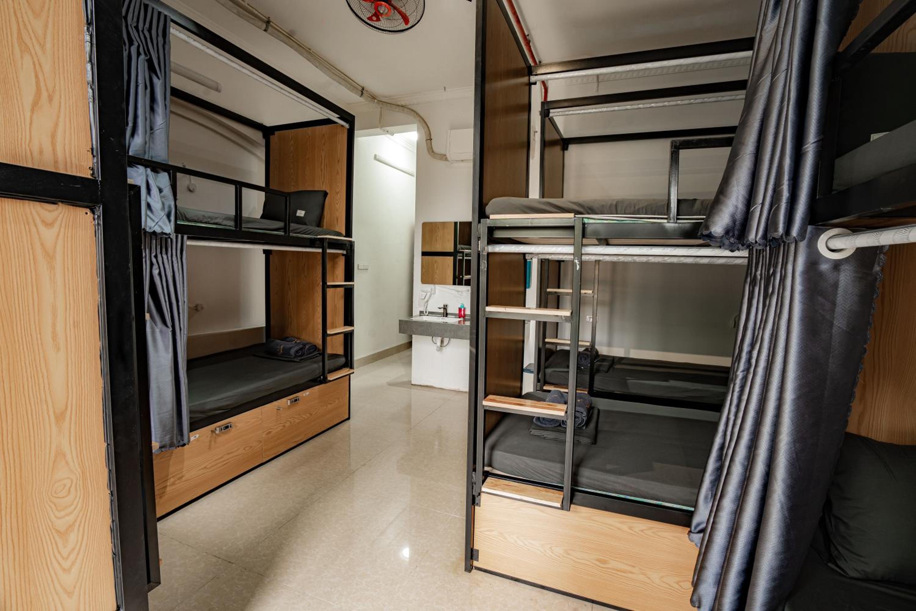 Quiri Hostel Hanoi