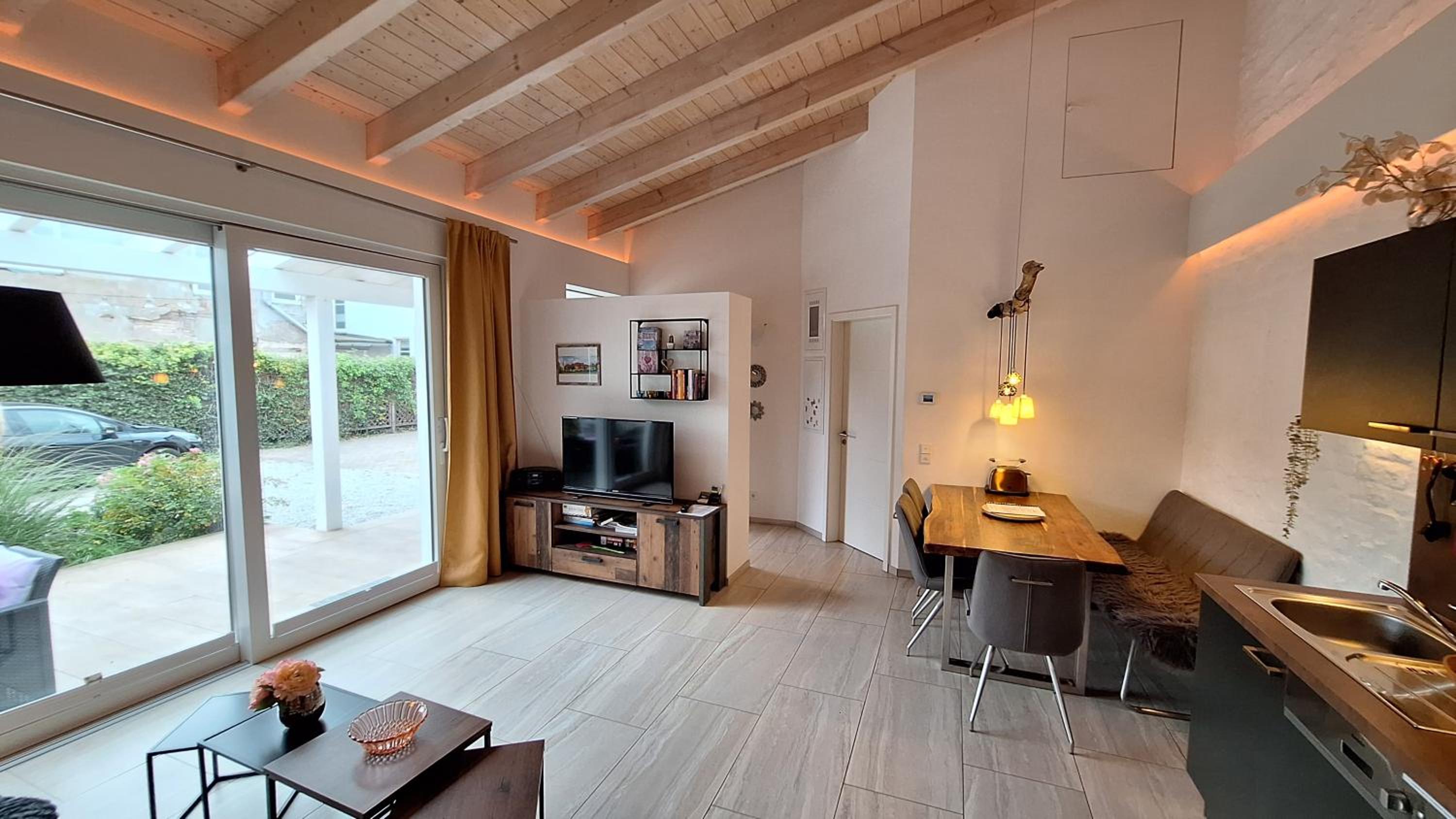 Auszeit Erfurt - stilvoller Bungalow mit Parkplatz - zentrumsnah