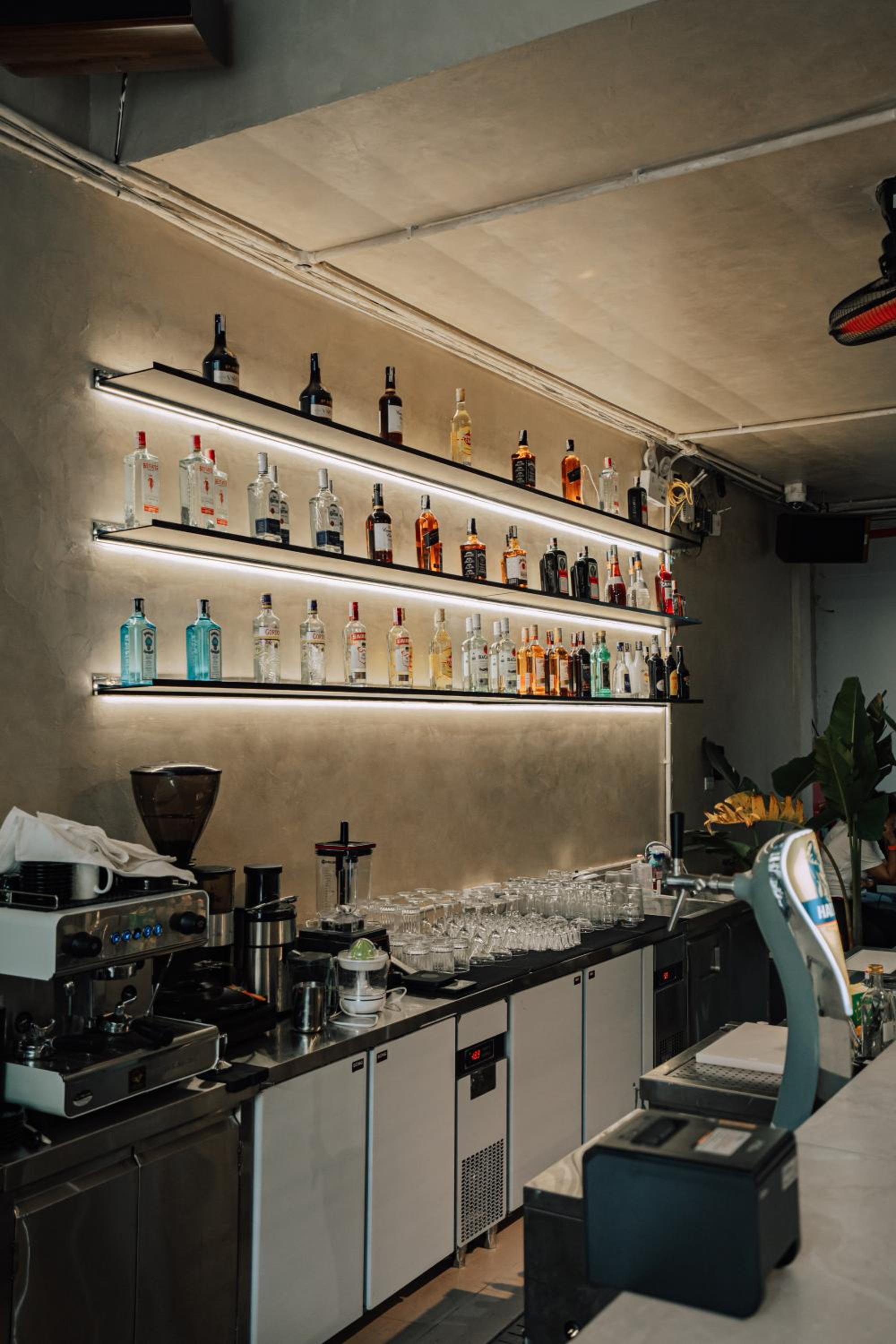 Quiri Hostel Hanoi