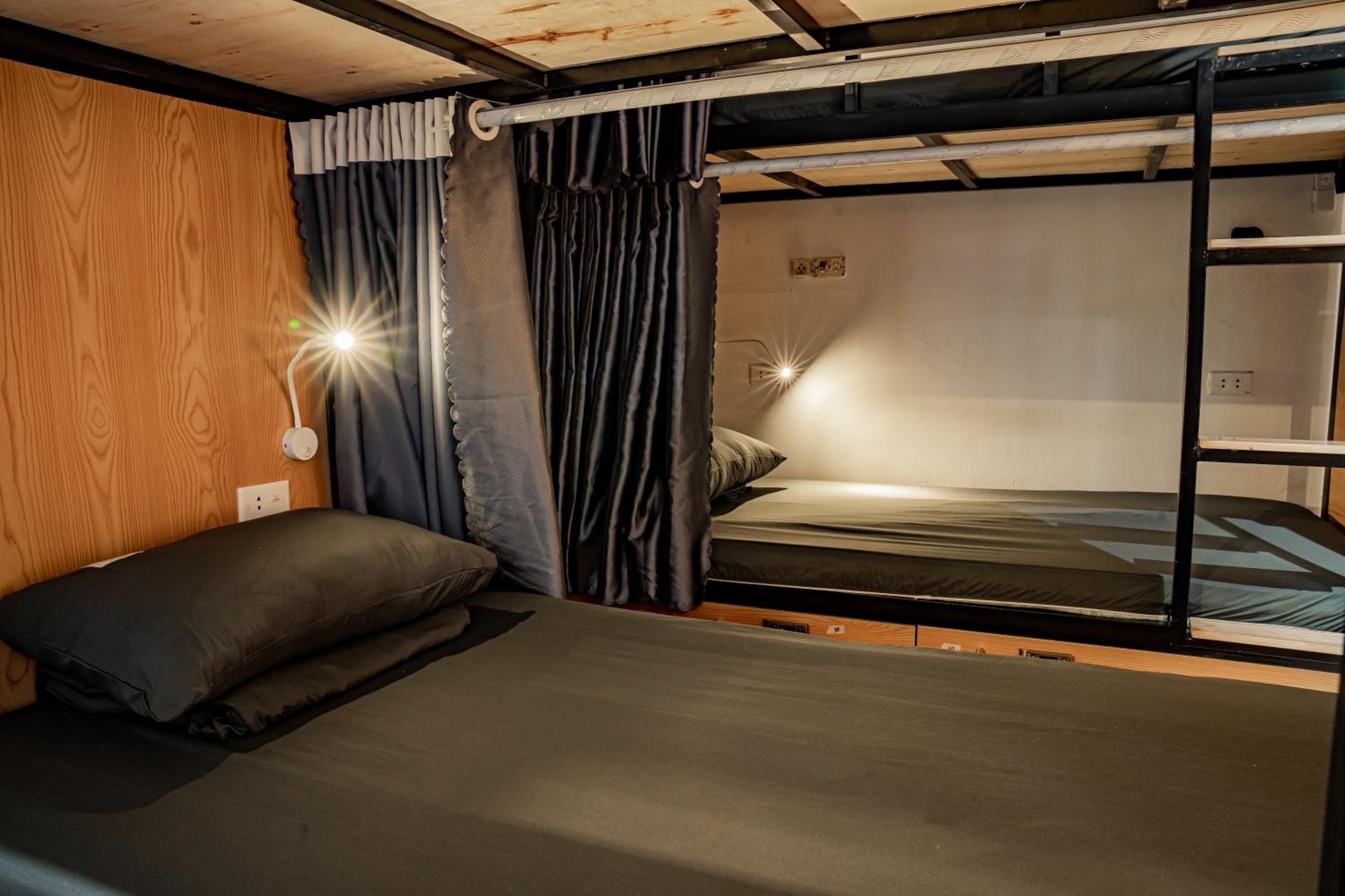 Quiri Hostel Hanoi