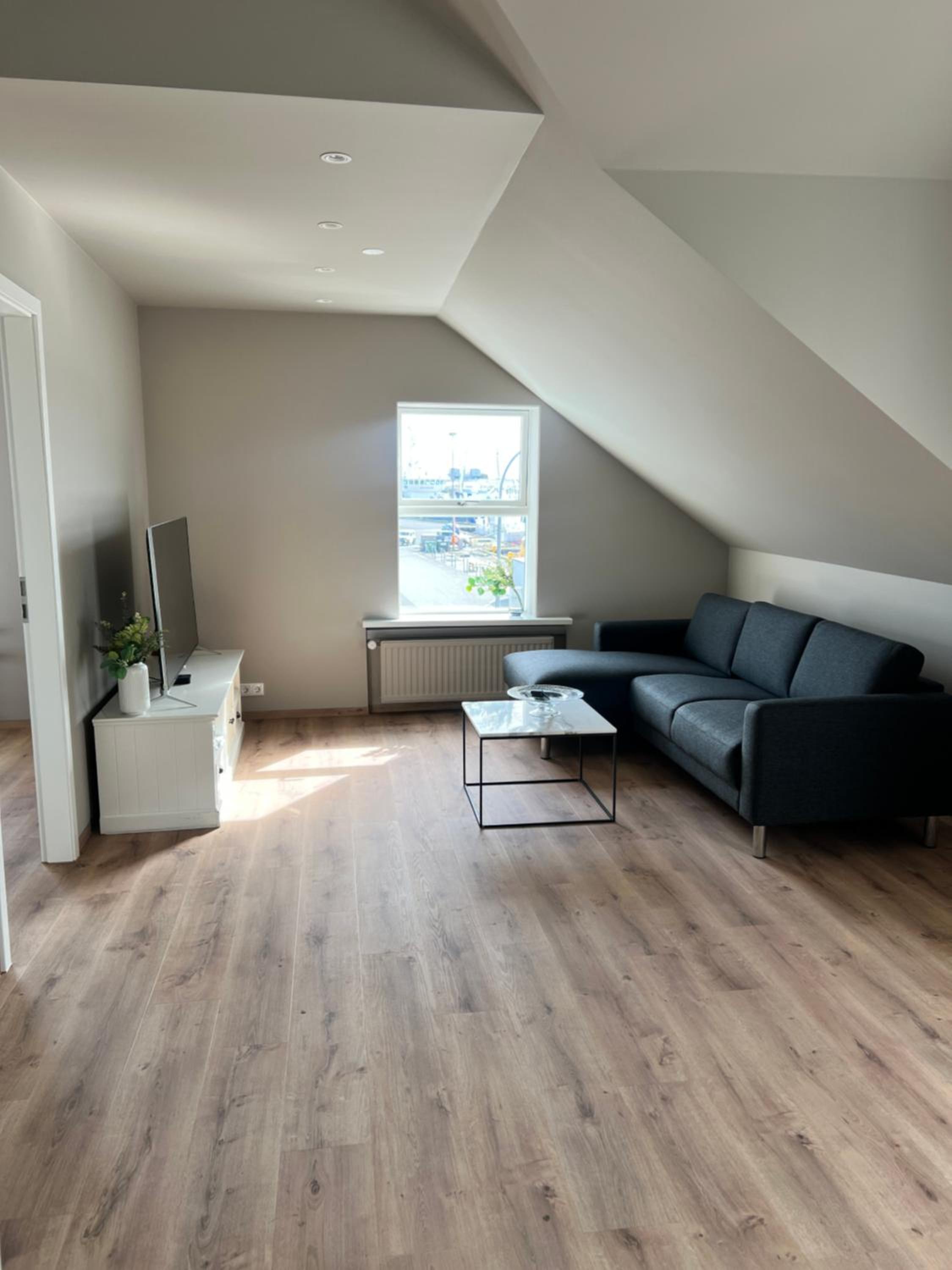 Hvammur Apartments by the Harbour