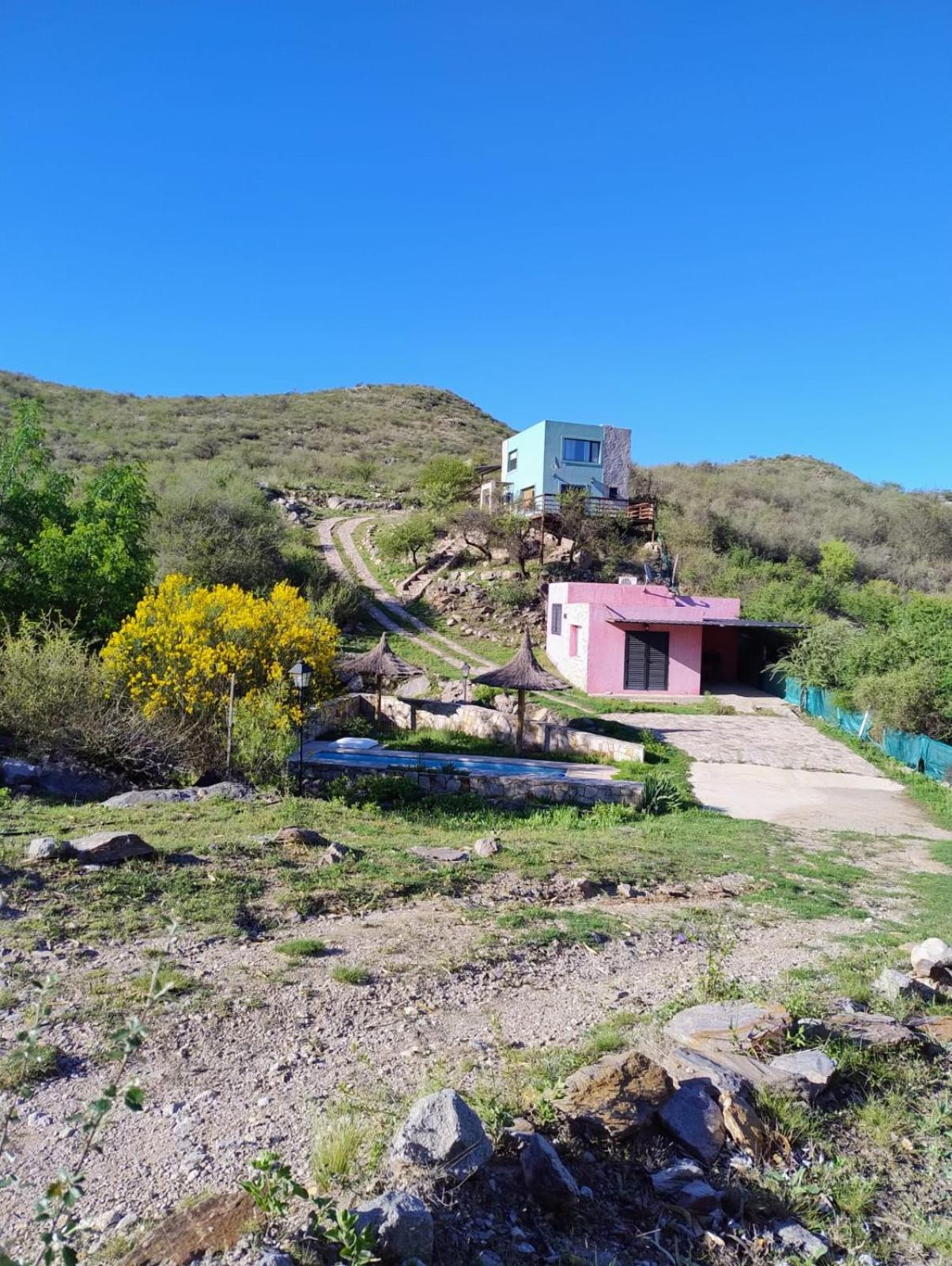 Cabañas DOS COLORES