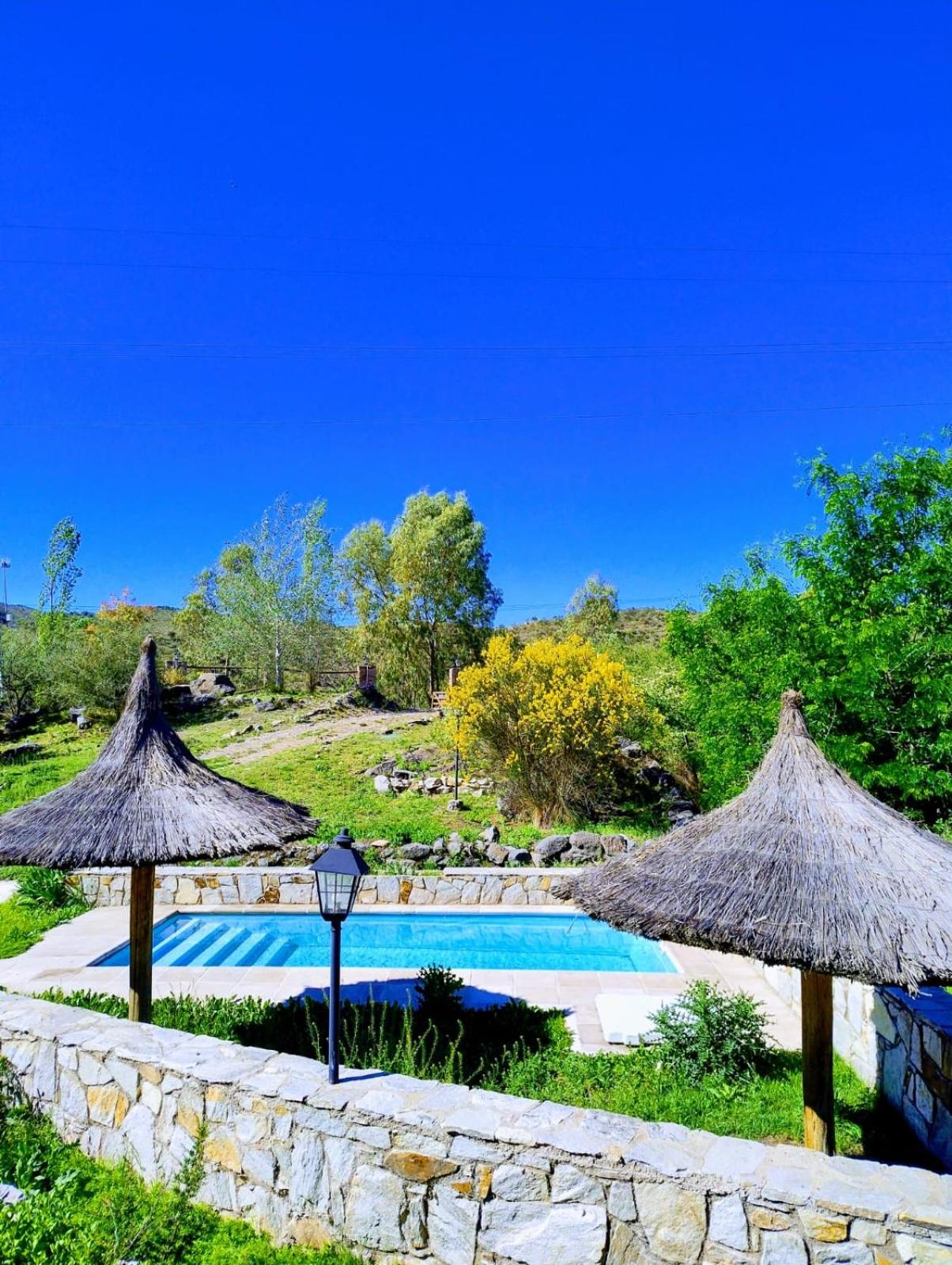 Cabañas DOS COLORES