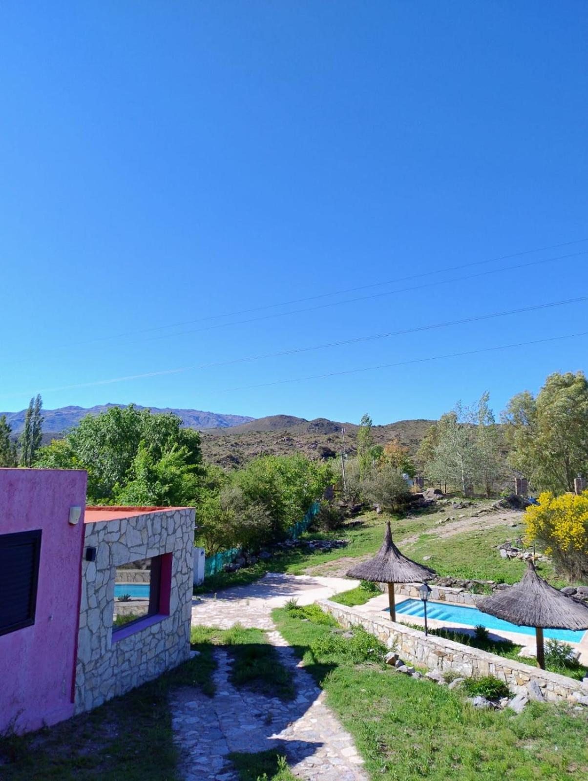 Cabañas DOS COLORES