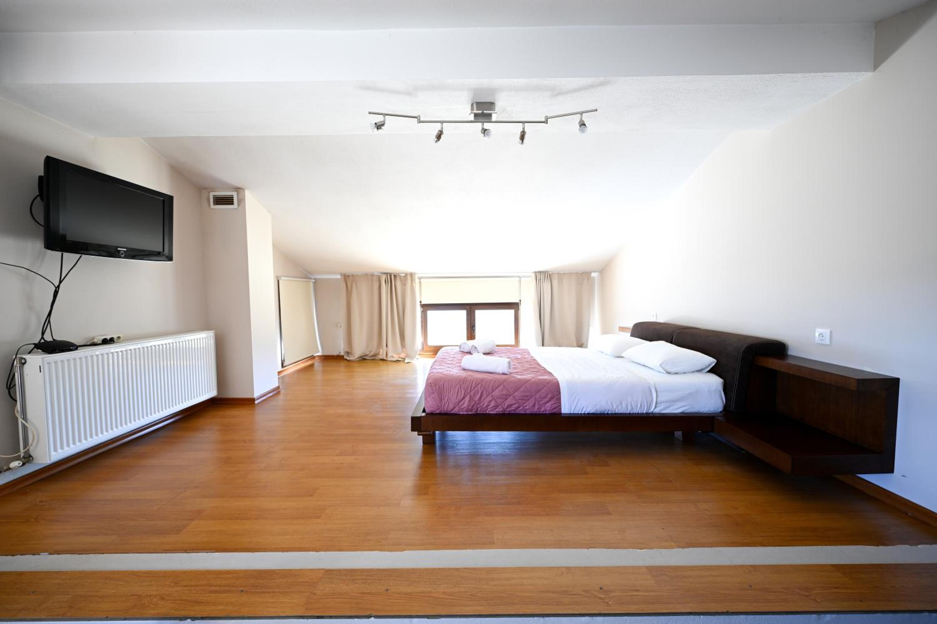 Villa Theadora