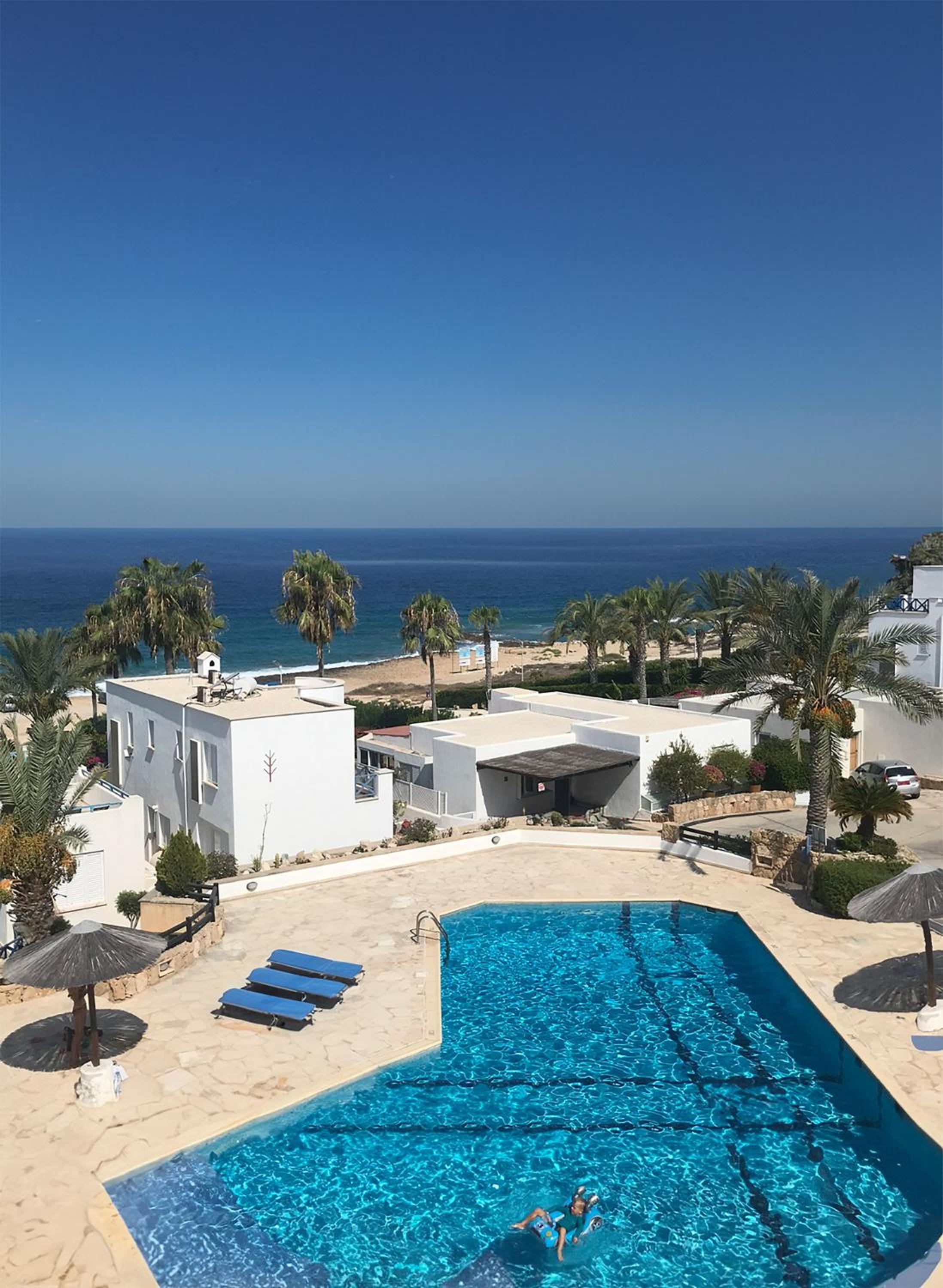 Sunset Deluxe Villa and Studios
