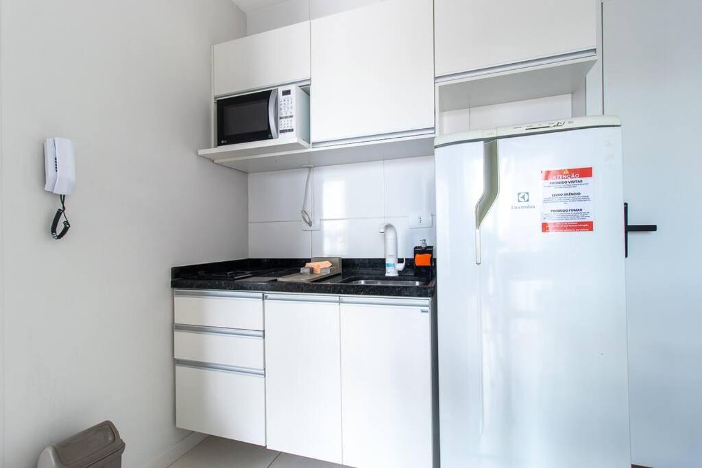 Studio no coração de Curitiba, ao lado do Shopping