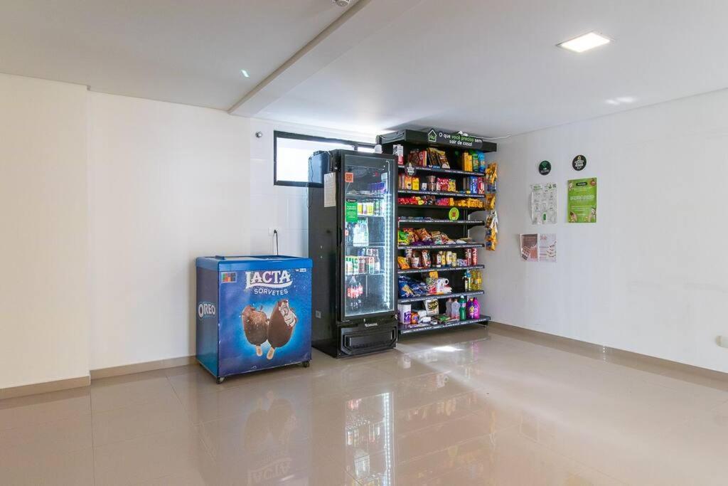Studio no coração de Curitiba, ao lado do Shopping