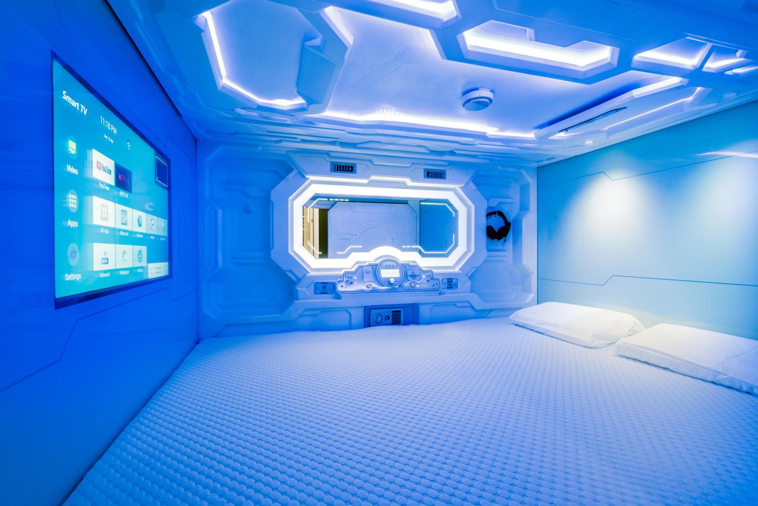 Underground Capsule