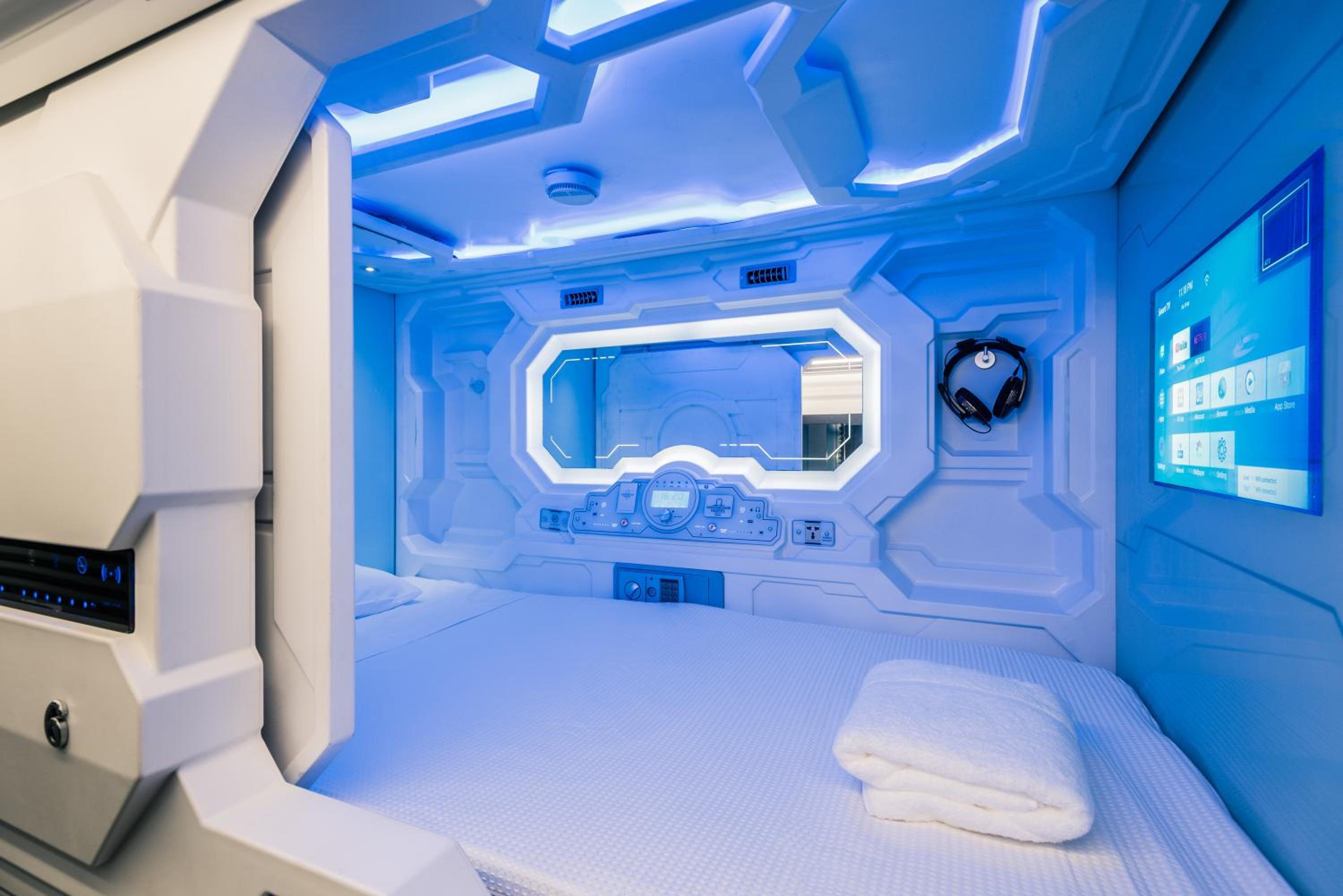 Underground Capsule