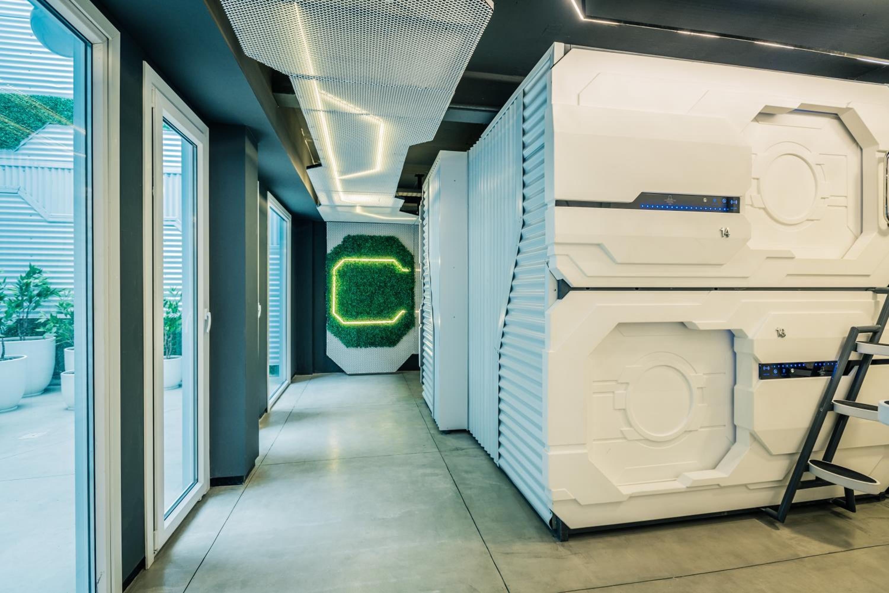 Underground Capsule