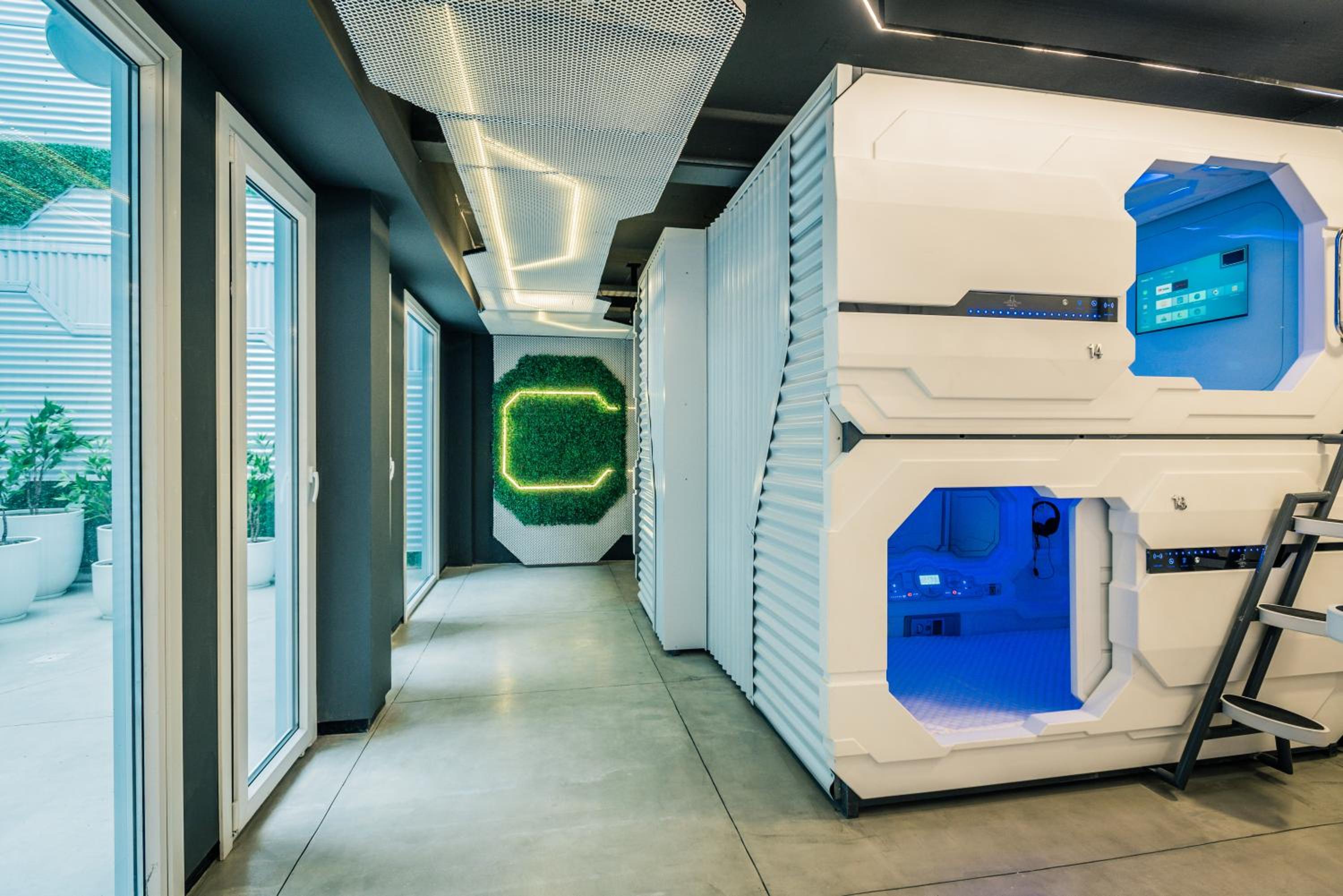 Underground Capsule