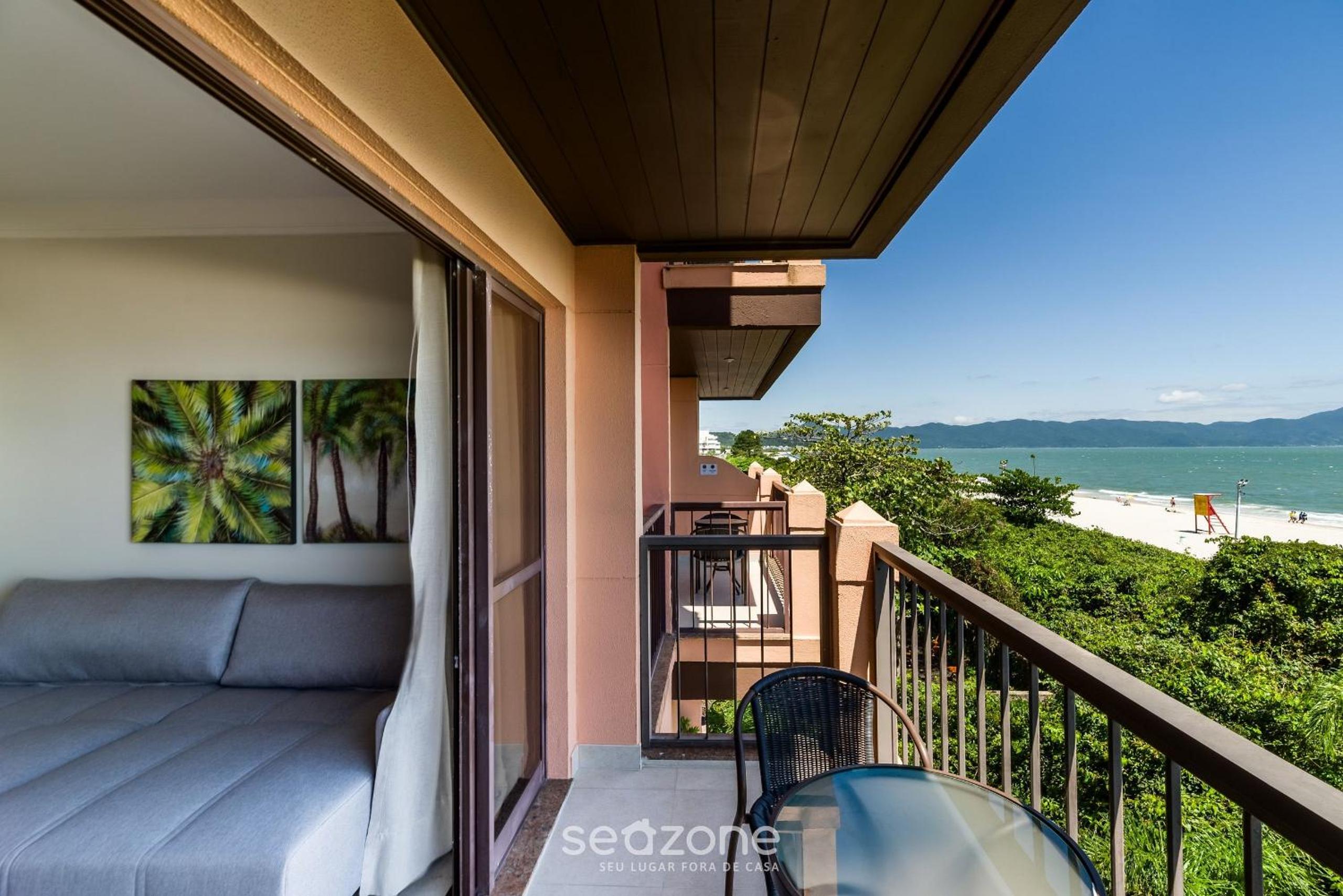 Modern Studios by the Sea - Jurerê Beach Village JBVTOP