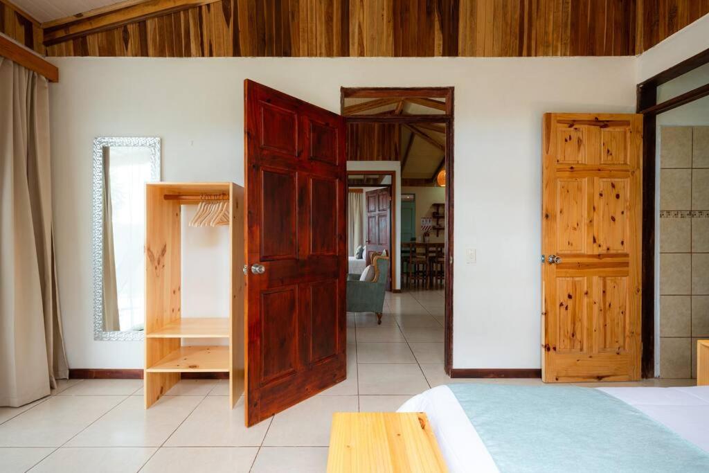 Alas House, Monteverde with amazing sunset view!