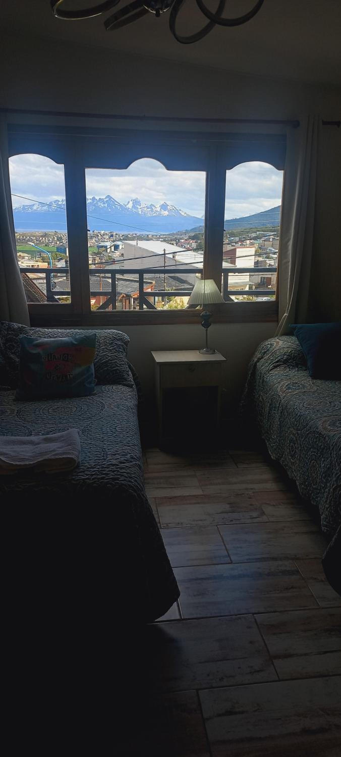Ushuaia Magnifica Cabaña hasta 8 personas con vista a las montañas y al canal