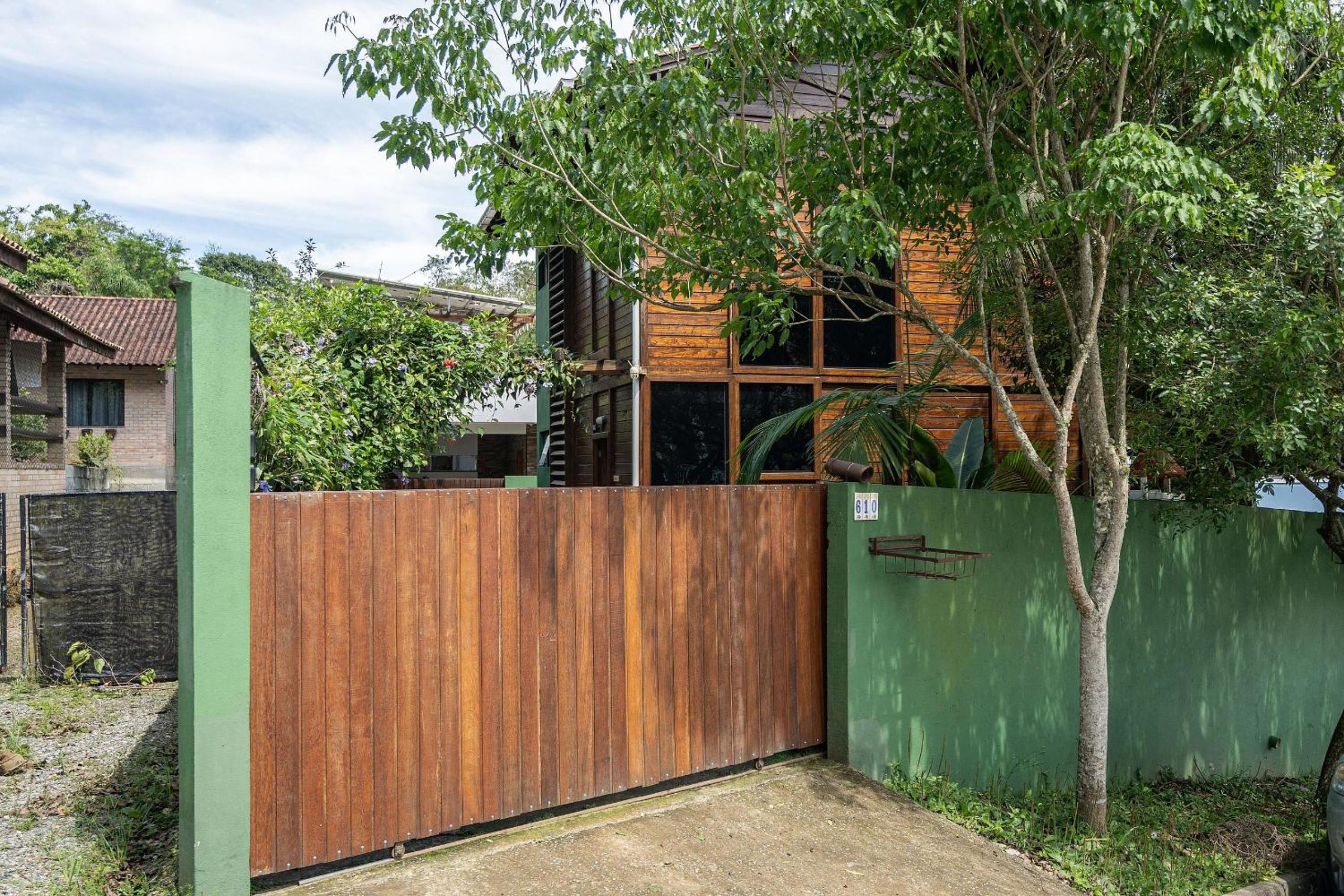 Apê Cabana com banheira hidro casal, ar condicionado