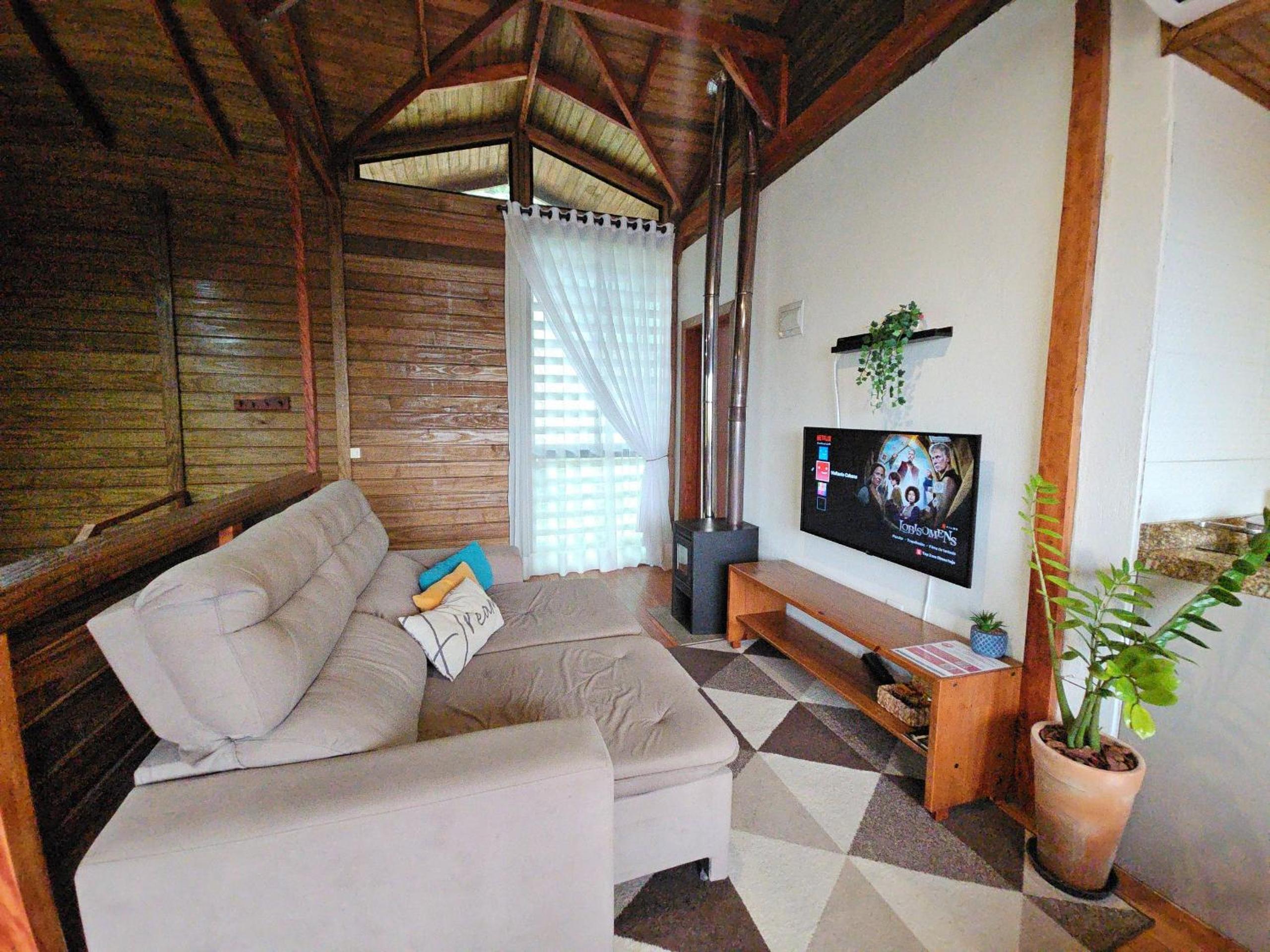 Apê Cabana com banheira hidro casal, ar condicionado