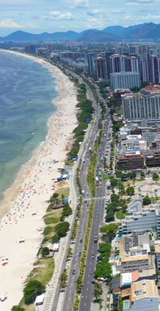 Apartamento Pé na Areia - Barra Bella Posto 6 Barra da Tijuca