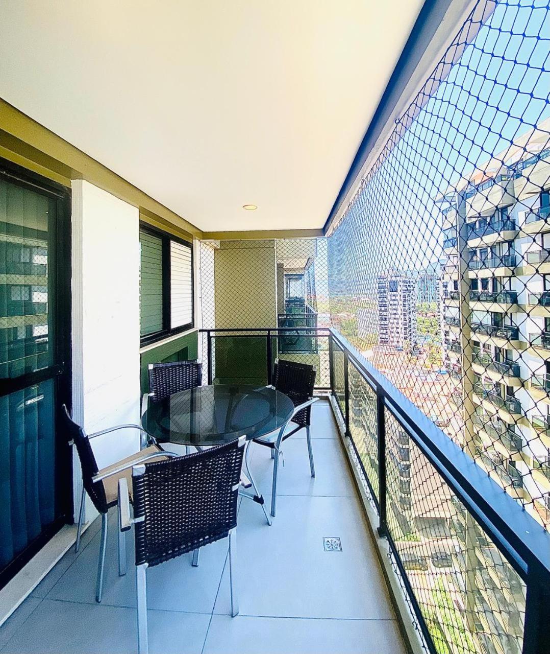 Apartamento Pé na Areia - Barra Bella Posto 6 Barra da Tijuca
