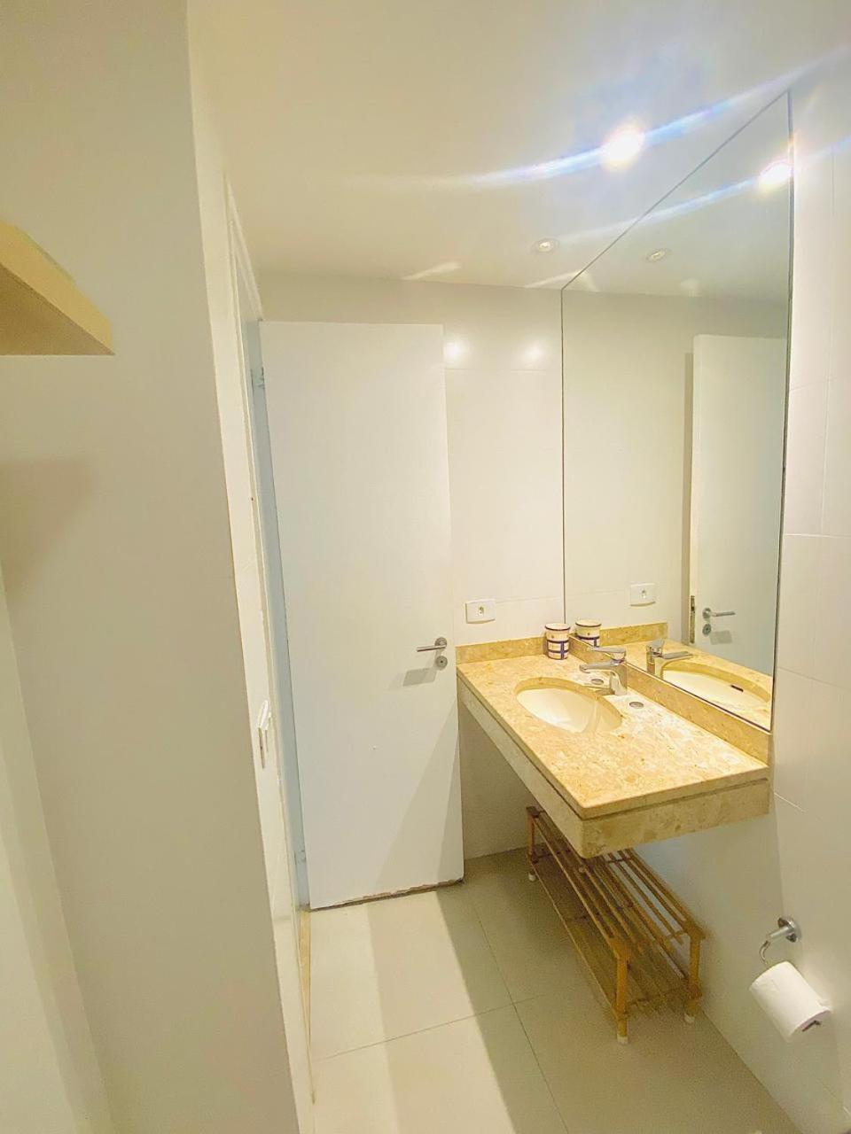 Apartamento Pé na Areia - Barra Bella Posto 6 Barra da Tijuca