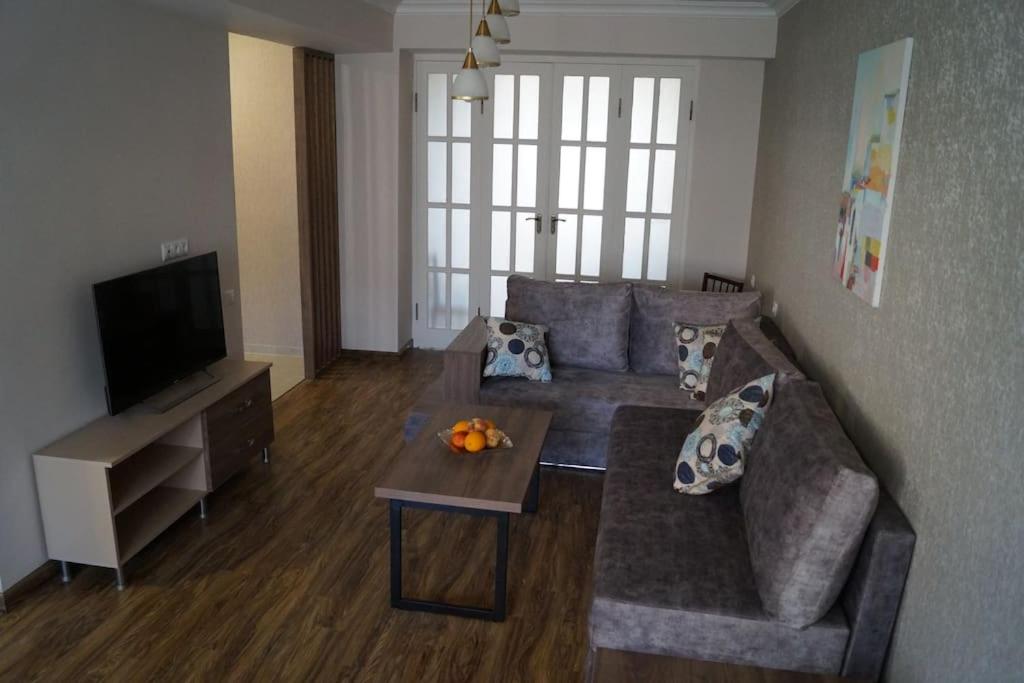 Nice Apartment 2 with best Yerevan and ARARAT view