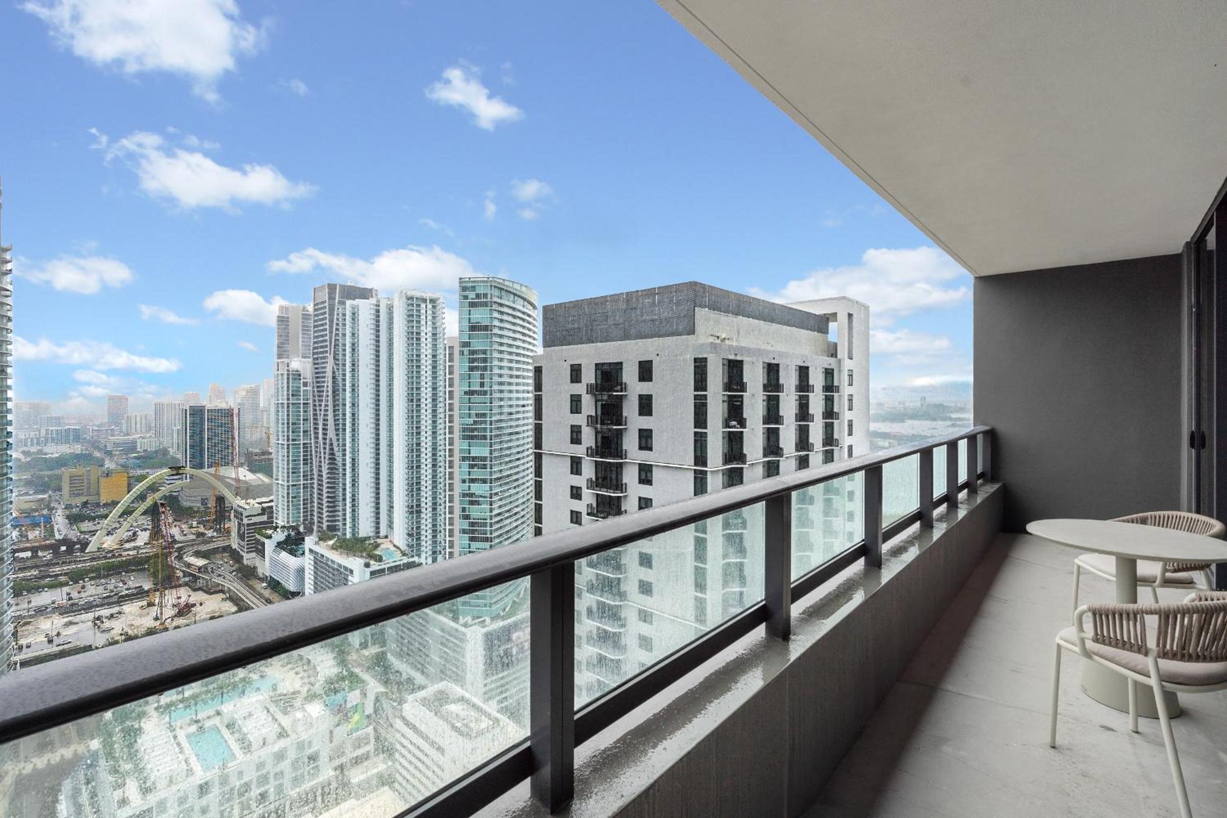 Downtown Miami Oasis #4001 - Your Home for a Perfect Vacation