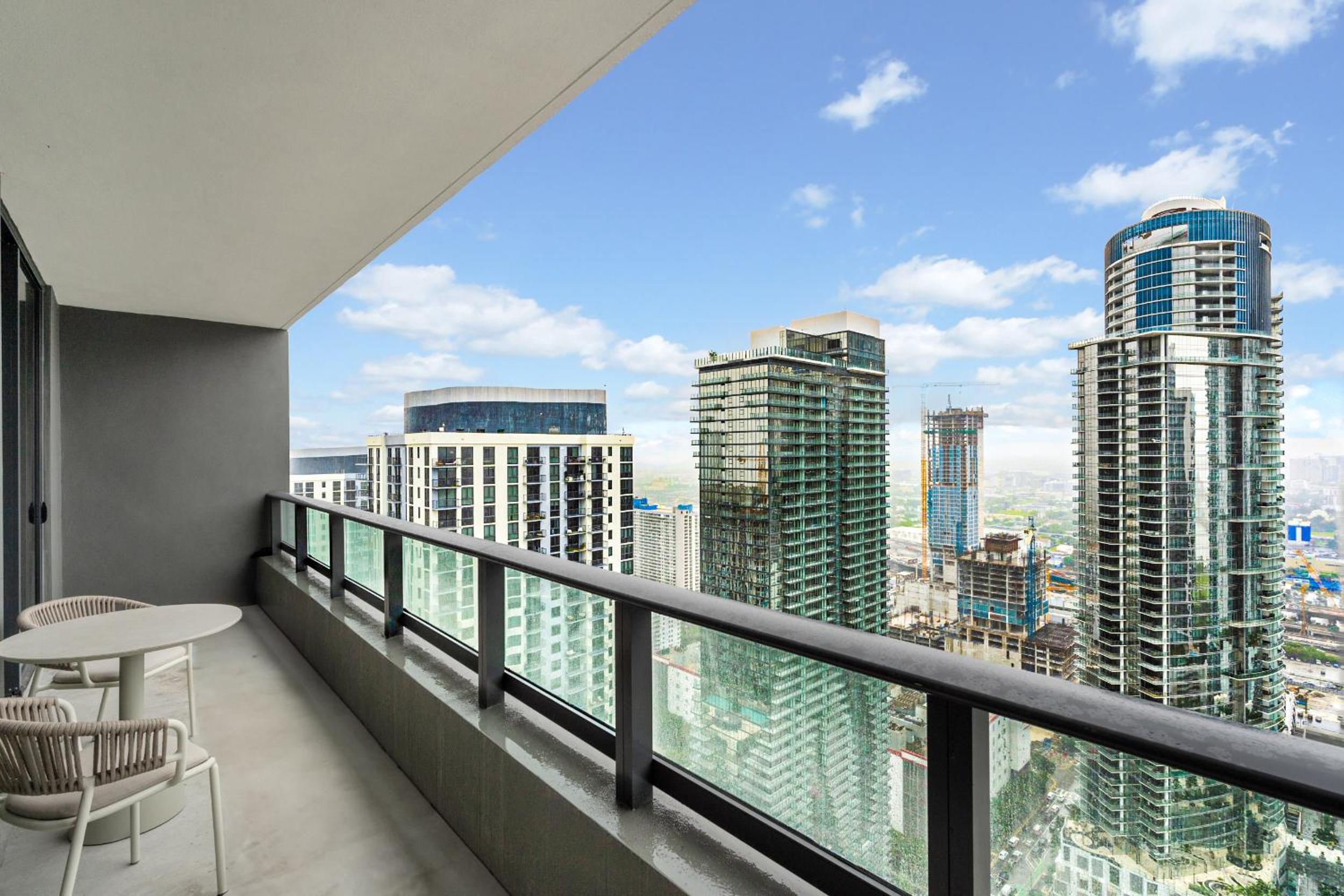 Downtown Miami Oasis #4001 - Your Home for a Perfect Vacation