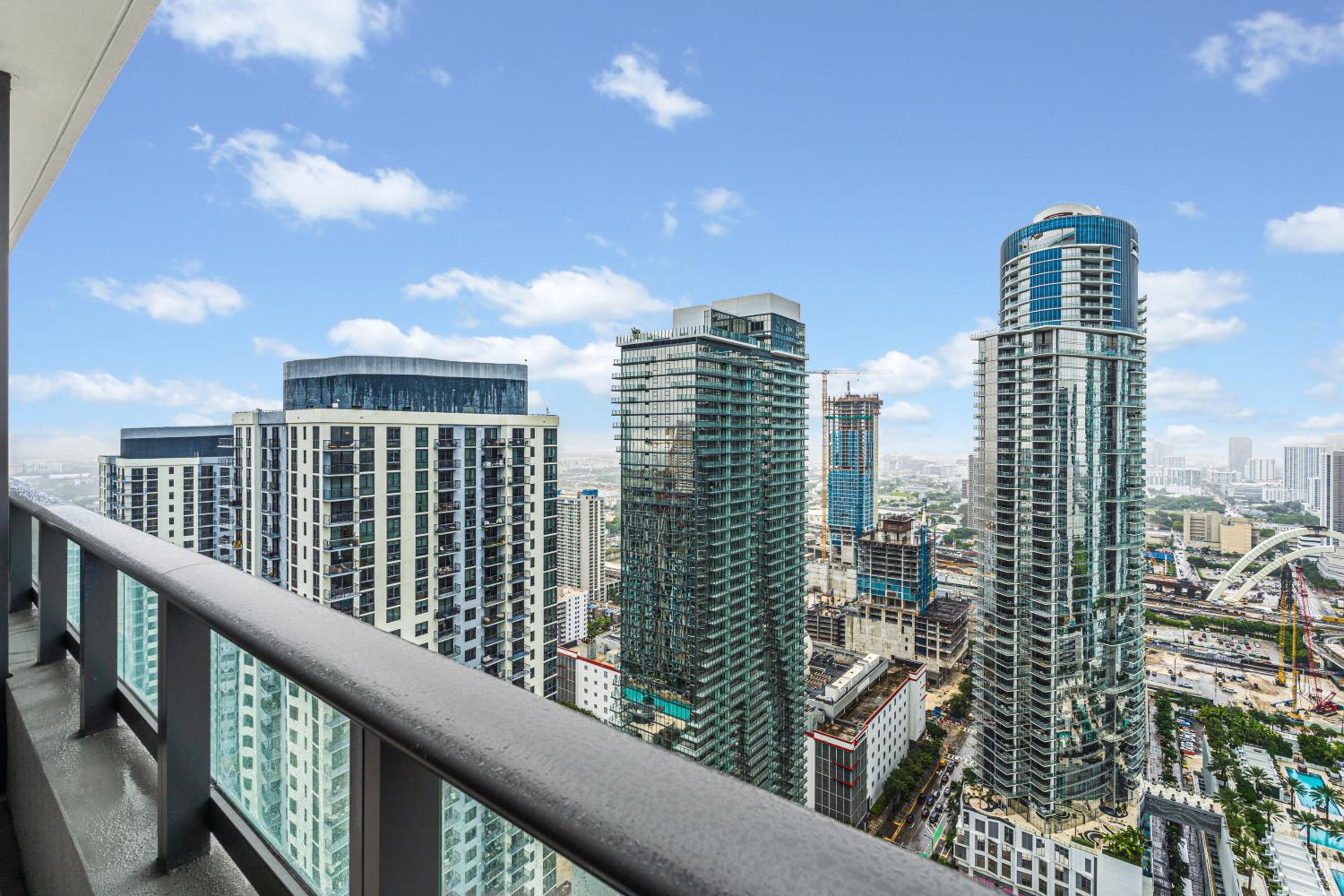 Downtown Miami Oasis #4001 - Your Home for a Perfect Vacation