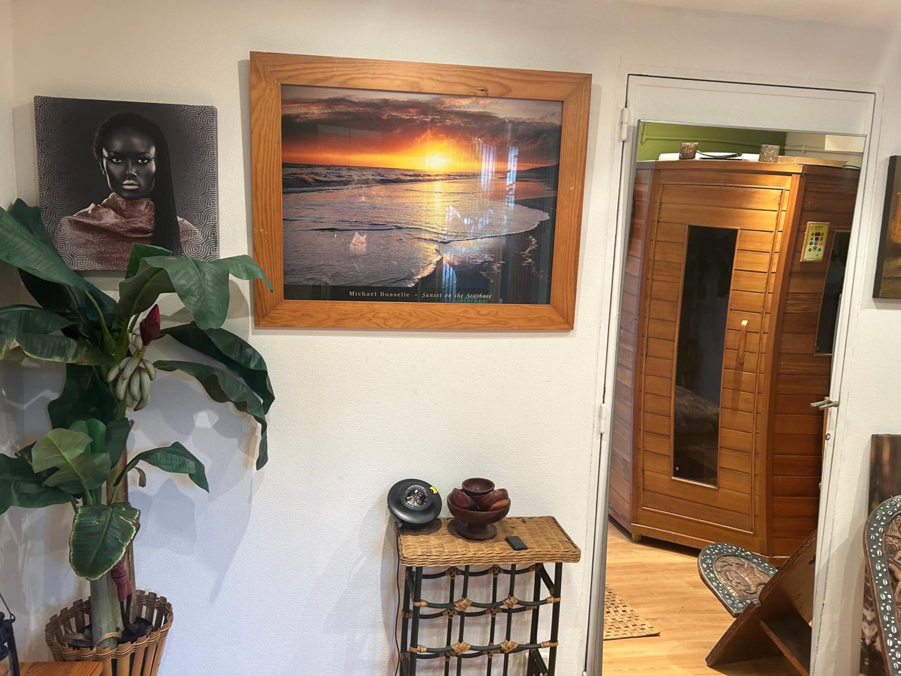 Tropical Room