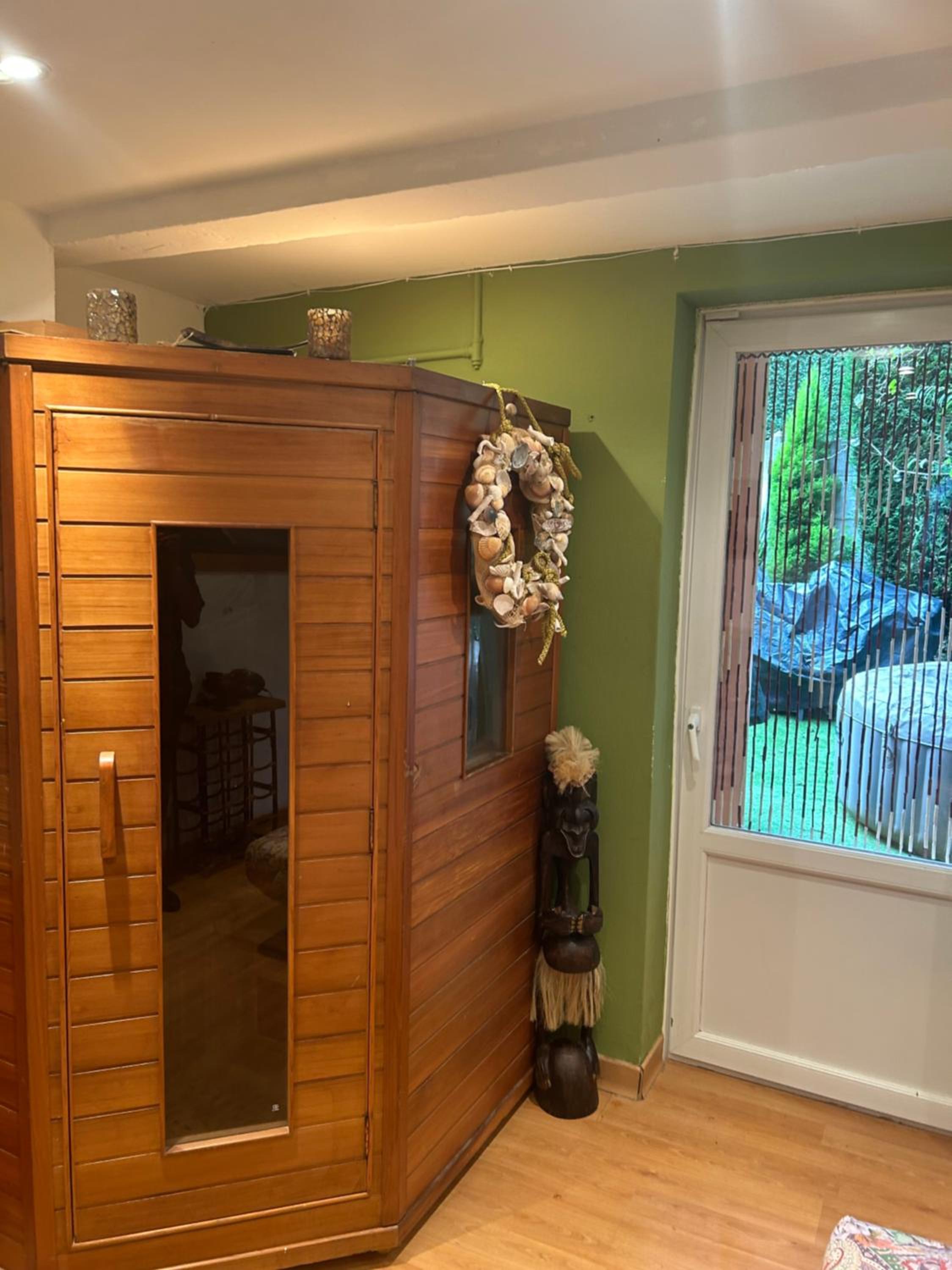 Tropical Room