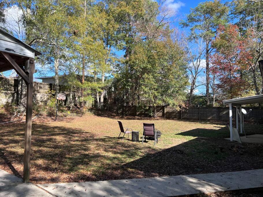 McComb Vacations - Centrally located Cozy Mid-Century Home - Property Image 4