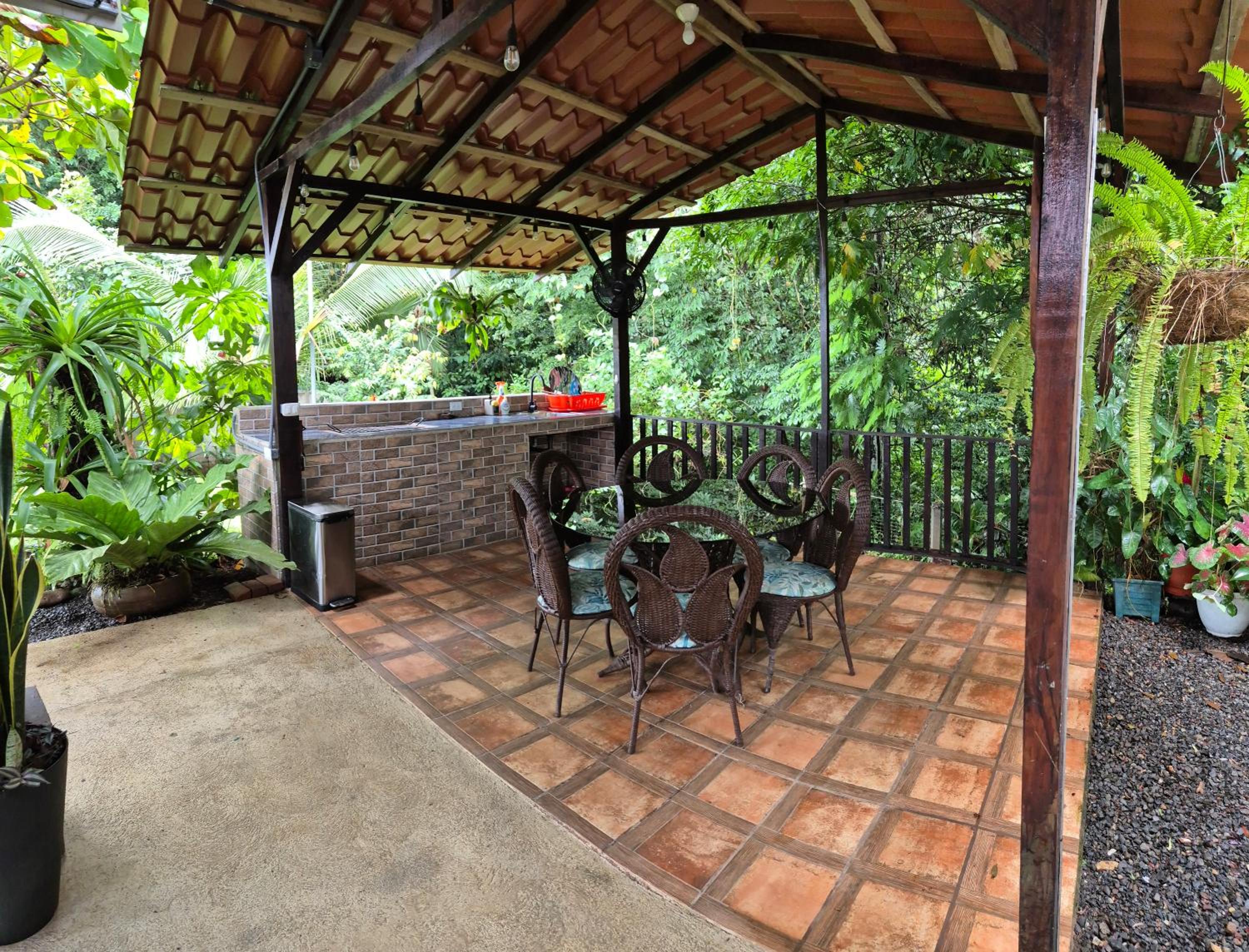 Arboledas house by the River,Forest and Gardens