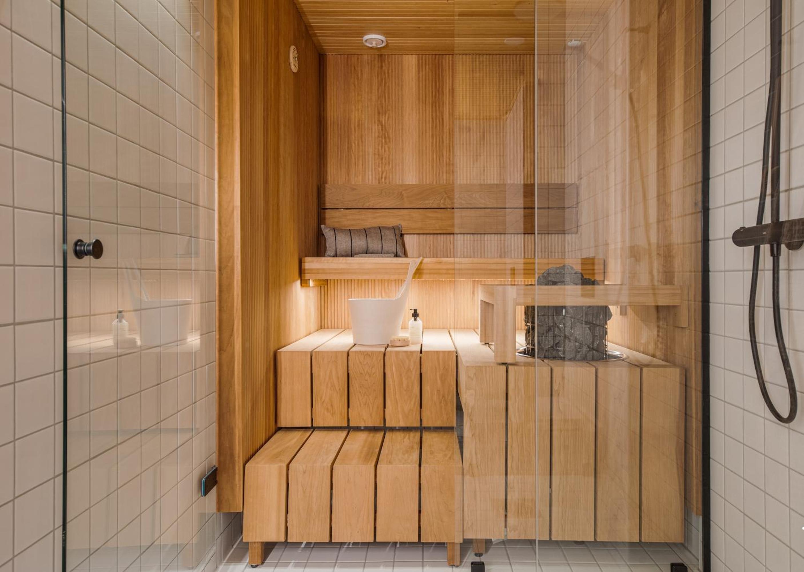 AuroraLevi Suites Utsuvaara Northern Lights Retreat, Ski-In-out, 2 ski pass included to price