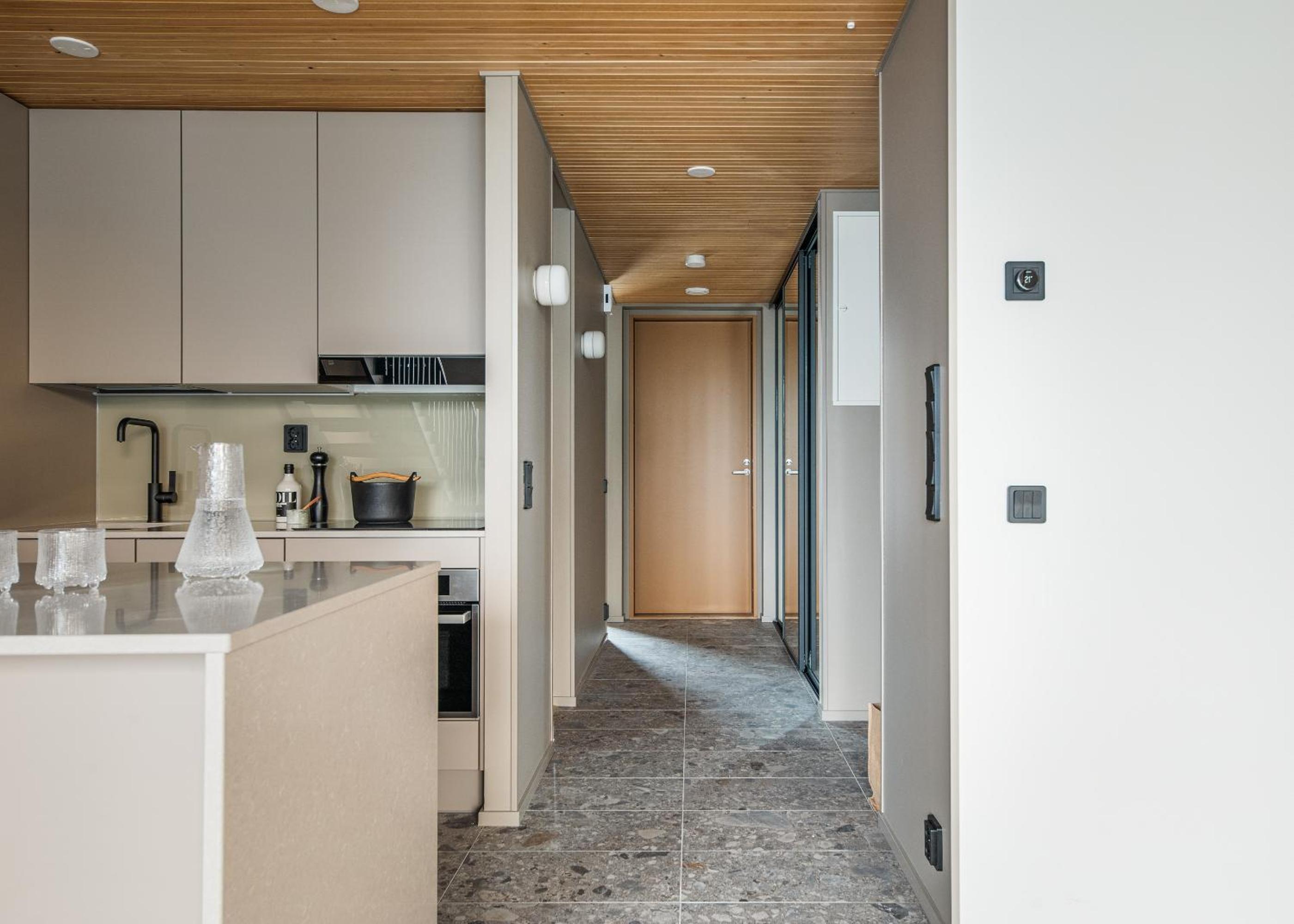 AuroraLevi Suites Utsuvaara Northern Lights Retreat, Ski-In-out, 2 ski pass included to price
