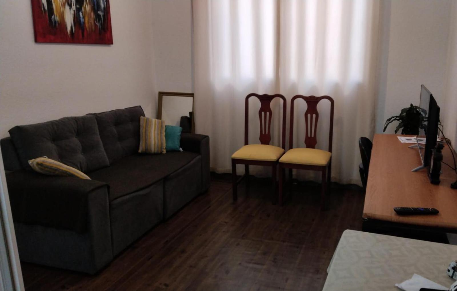 Apt, espaço inteiro no 1° andar.