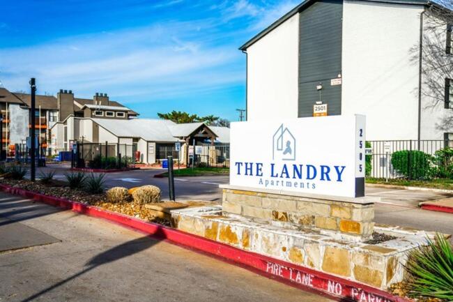 The Landry 129 Spacious and Cozy 1 Bedroom 1bth view 4