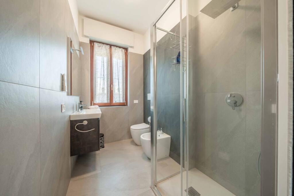 Somma Lombardo Vacations - 10 minuti da MXP e Leonardo - Elegant Modern Apartment - Property Image 8