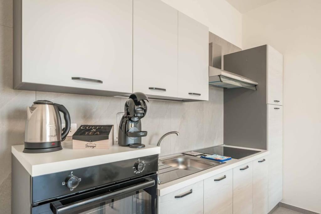 Somma Lombardo Vacations - 10 minuti da MXP e Leonardo - Elegant Modern Apartment - Property Image 16